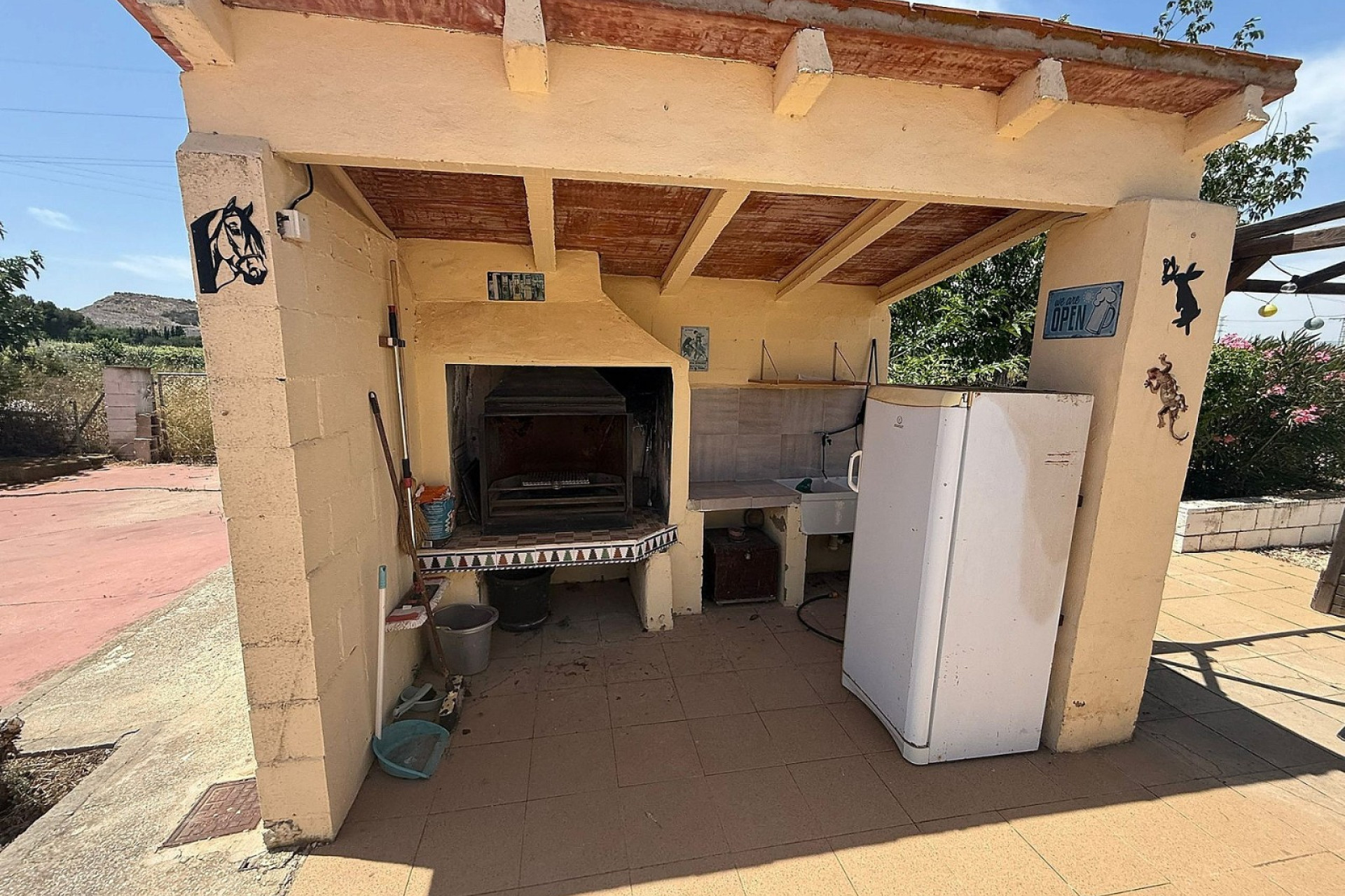 Resale - Villa -
Villena