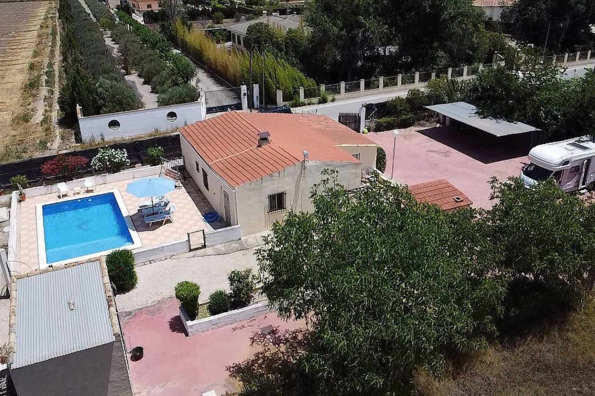 Resale - Villa -
Villena