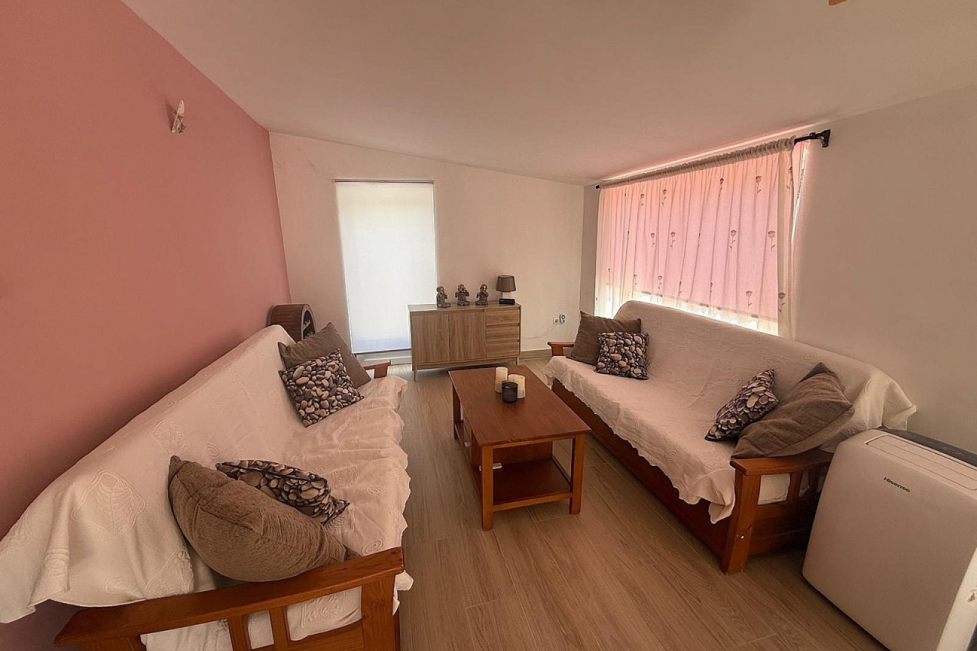 Resale - Villa -
Villena