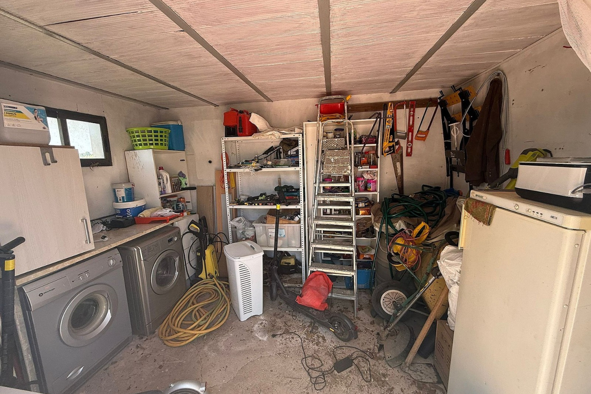 Resale - Villa -
Villena