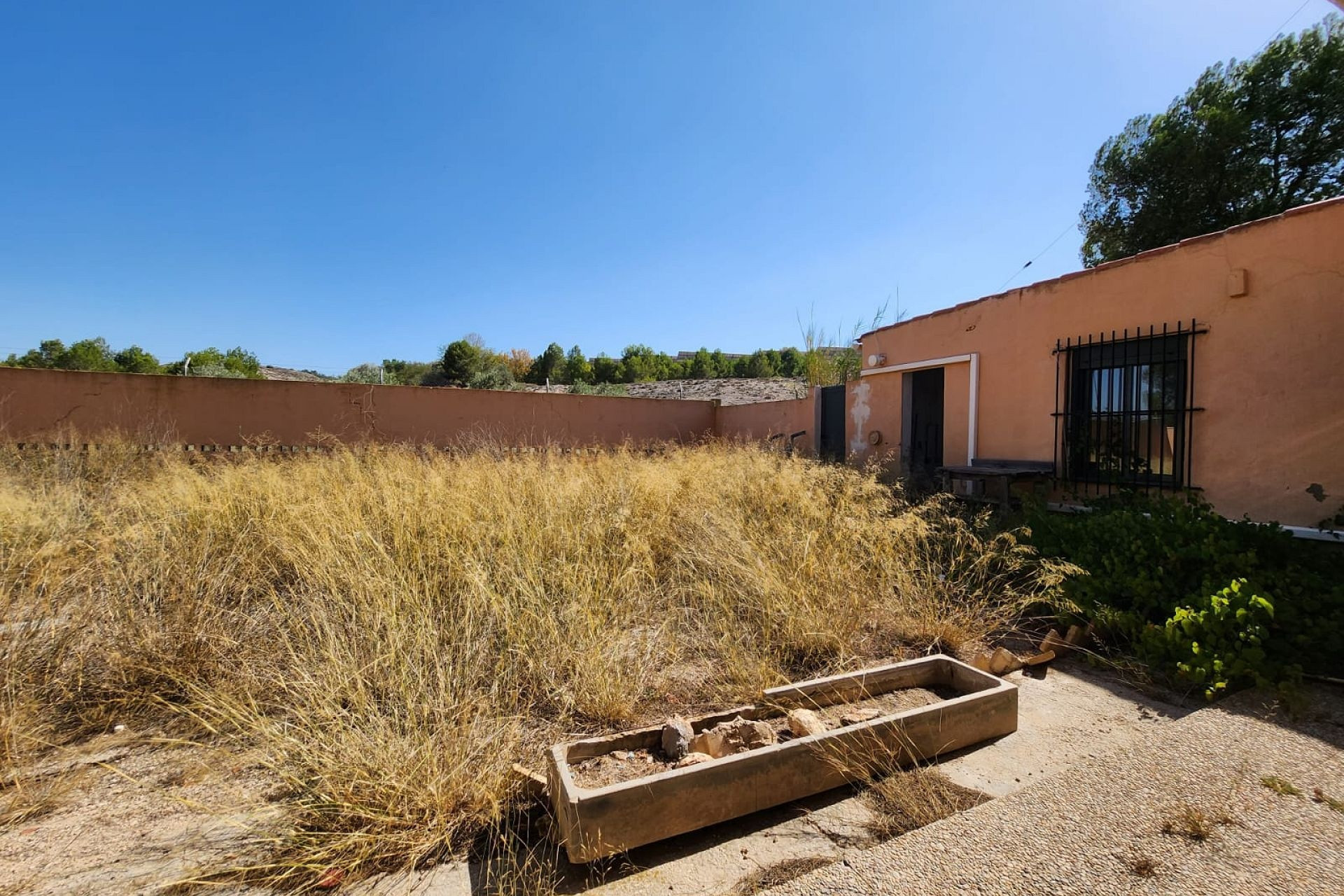 Resale - Villa -
Villena