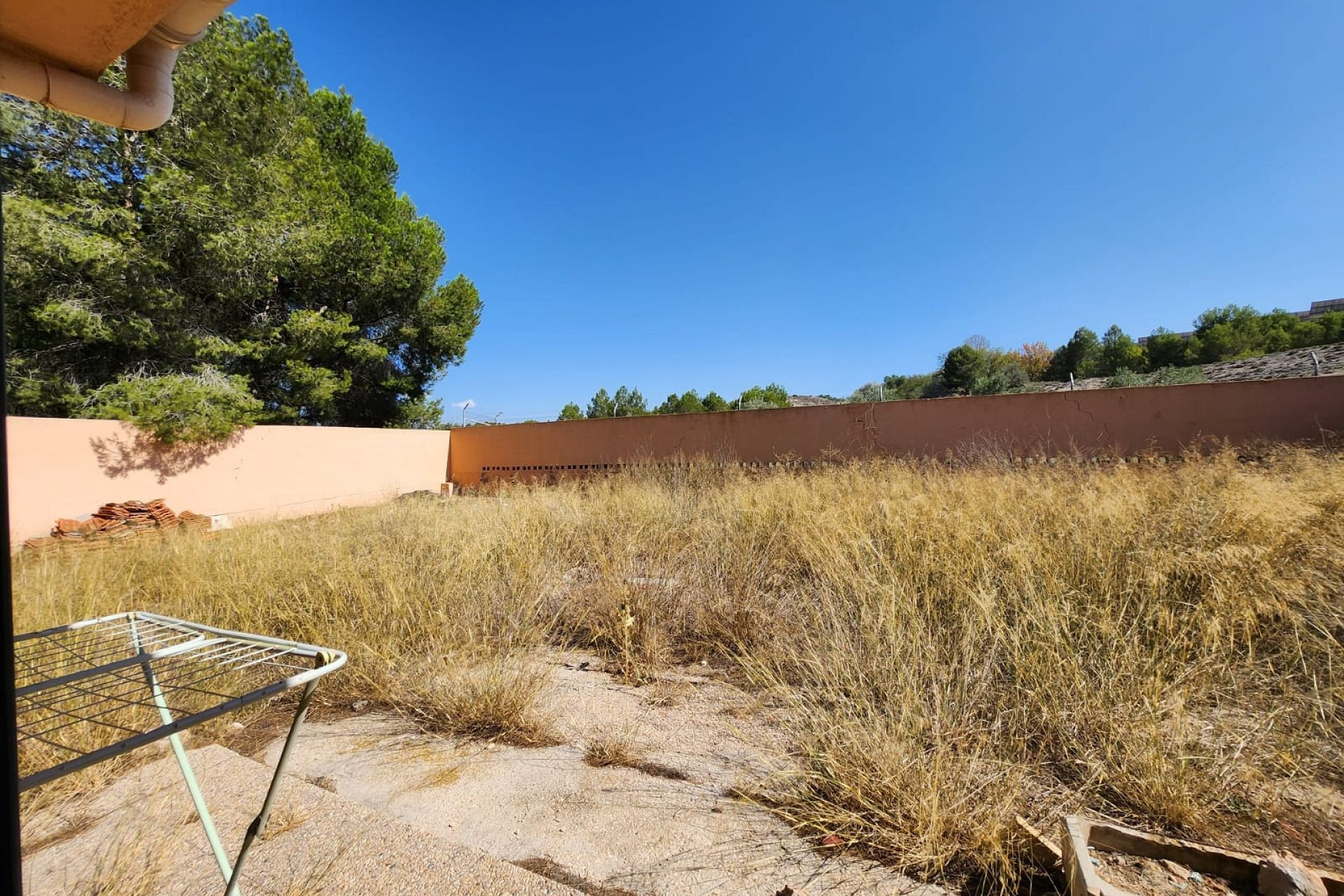 Resale - Villa -
Villena