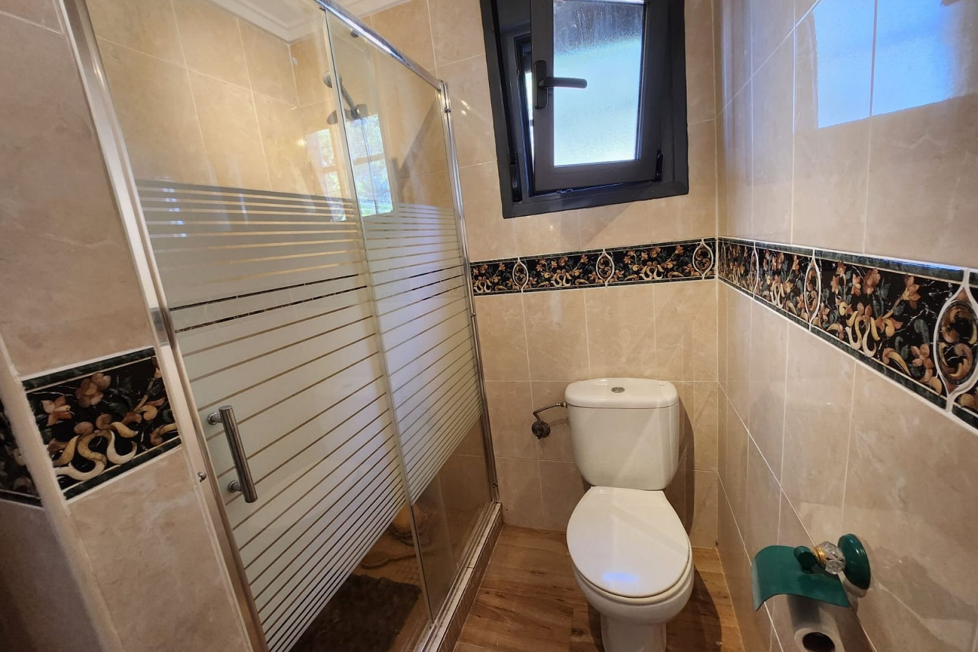 Resale - Villa -
Villena