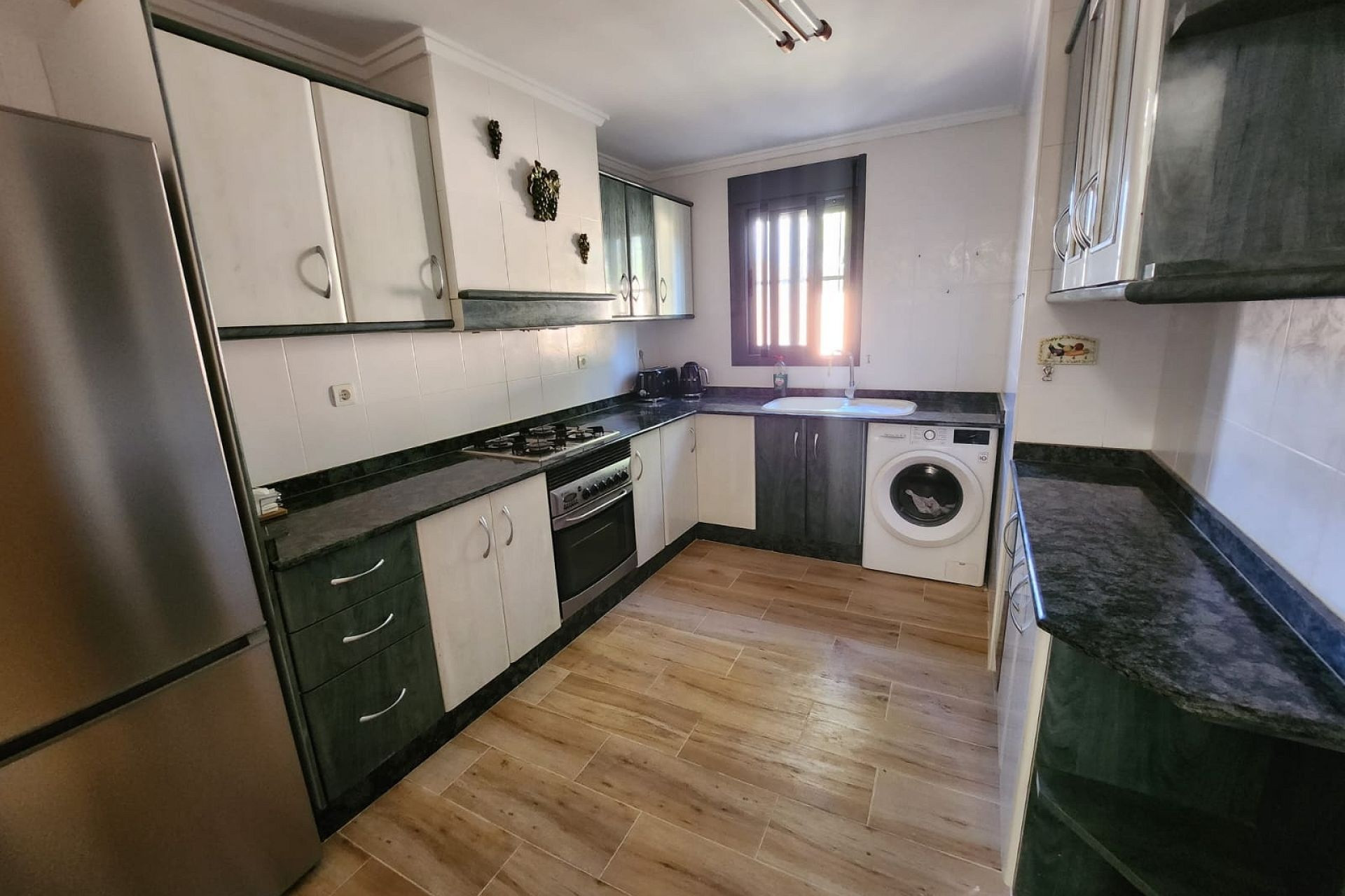 Resale - Villa -
Villena