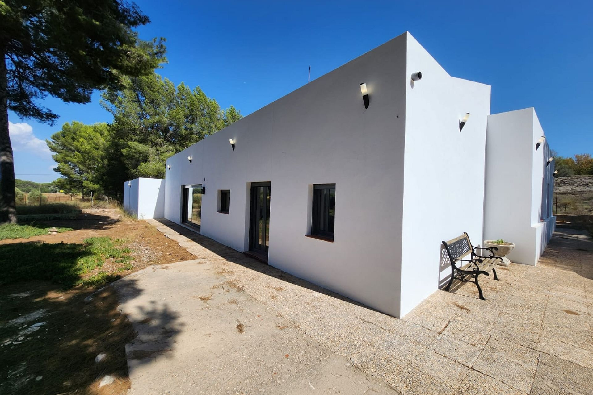 Resale - Villa -
Villena