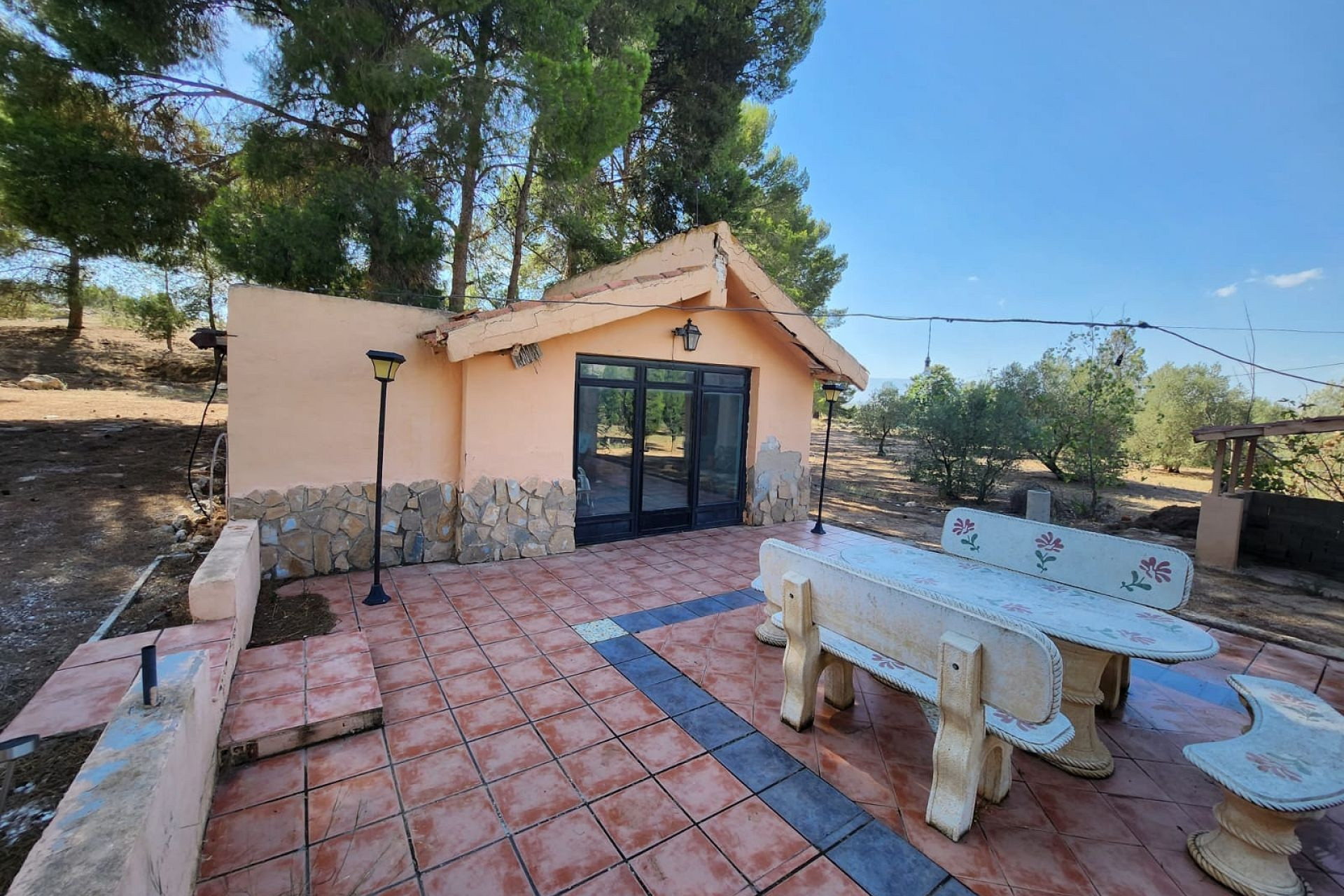 Resale - Villa -
Villena