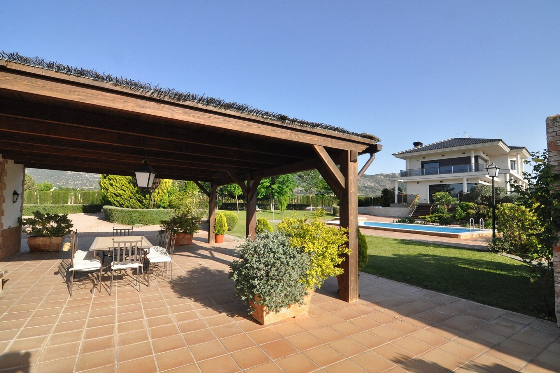 Resale - Villa -
Villena