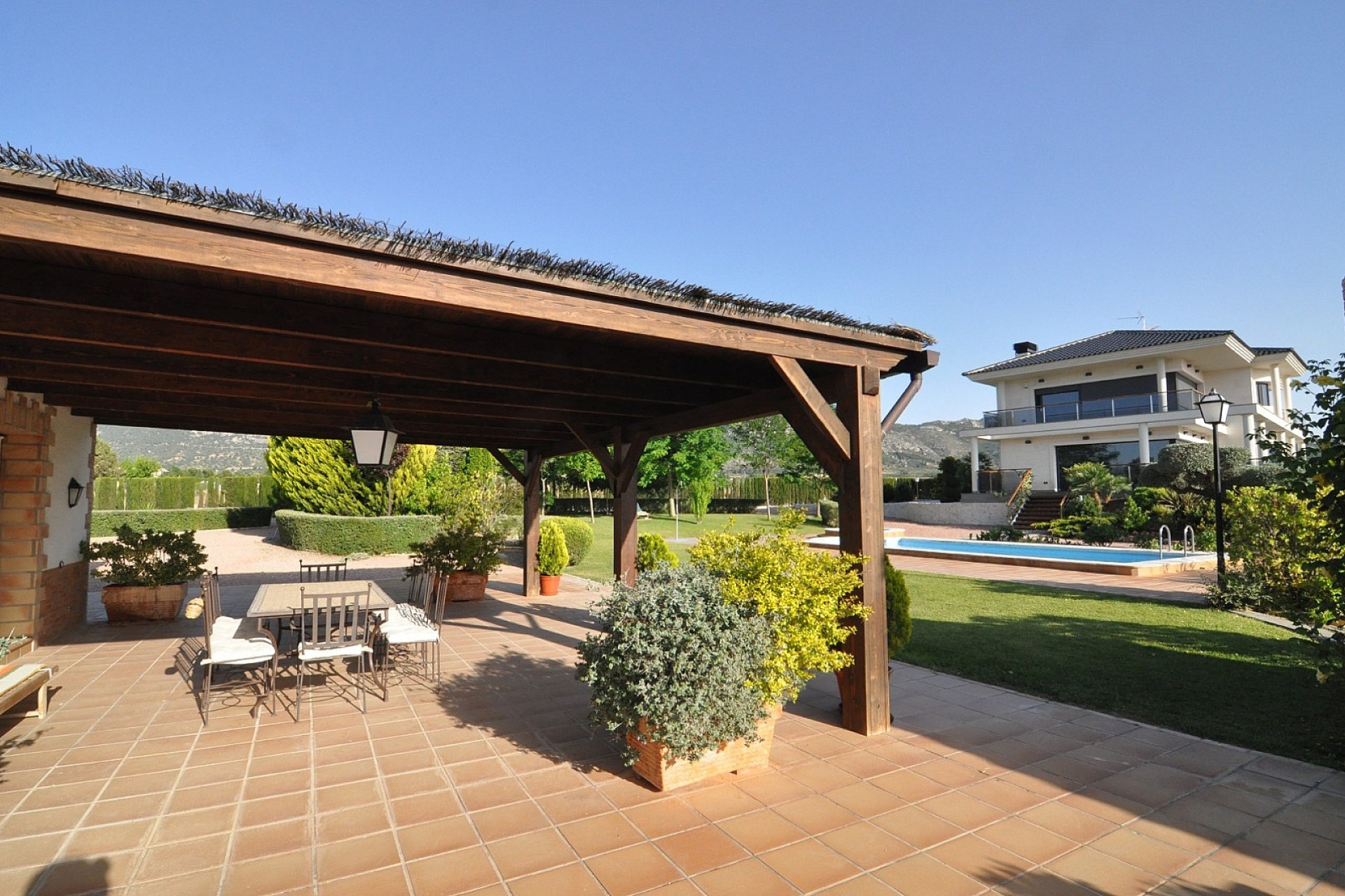 Resale - Villa -
Villena