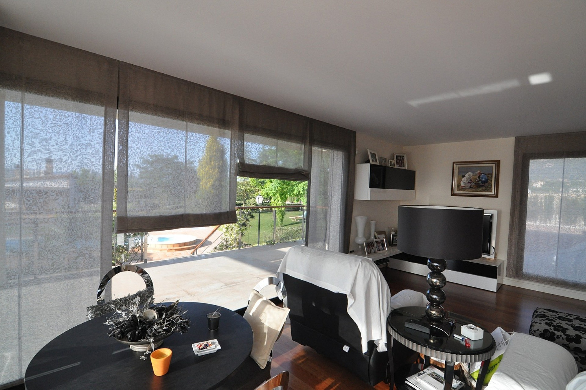 Resale - Villa -
Villena