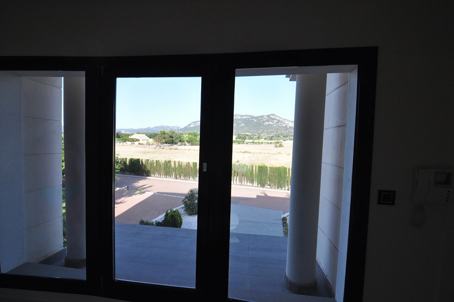 Resale - Villa -
Villena