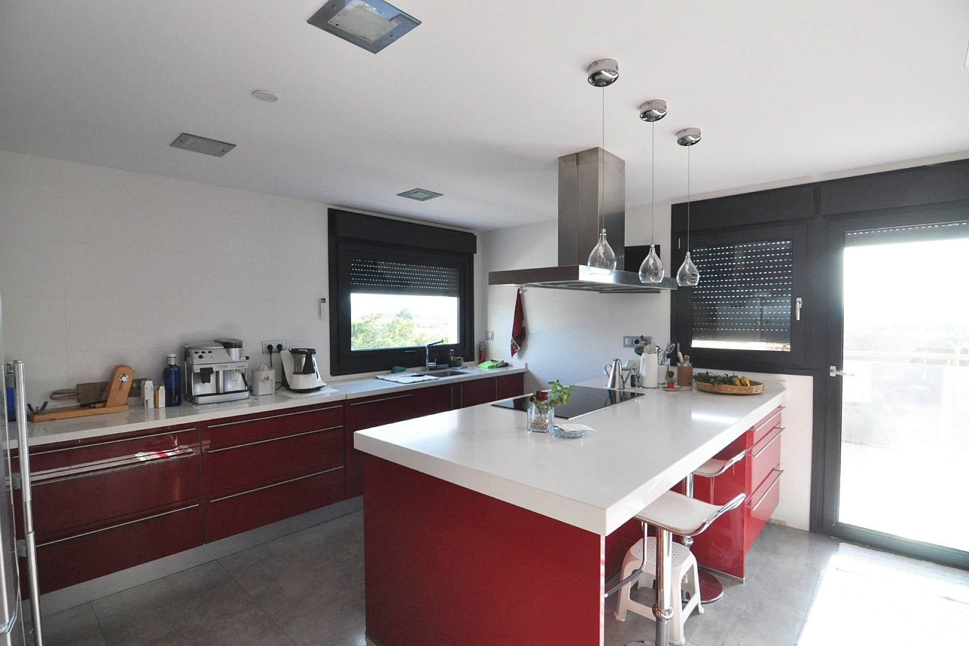 Resale - Villa -
Villena