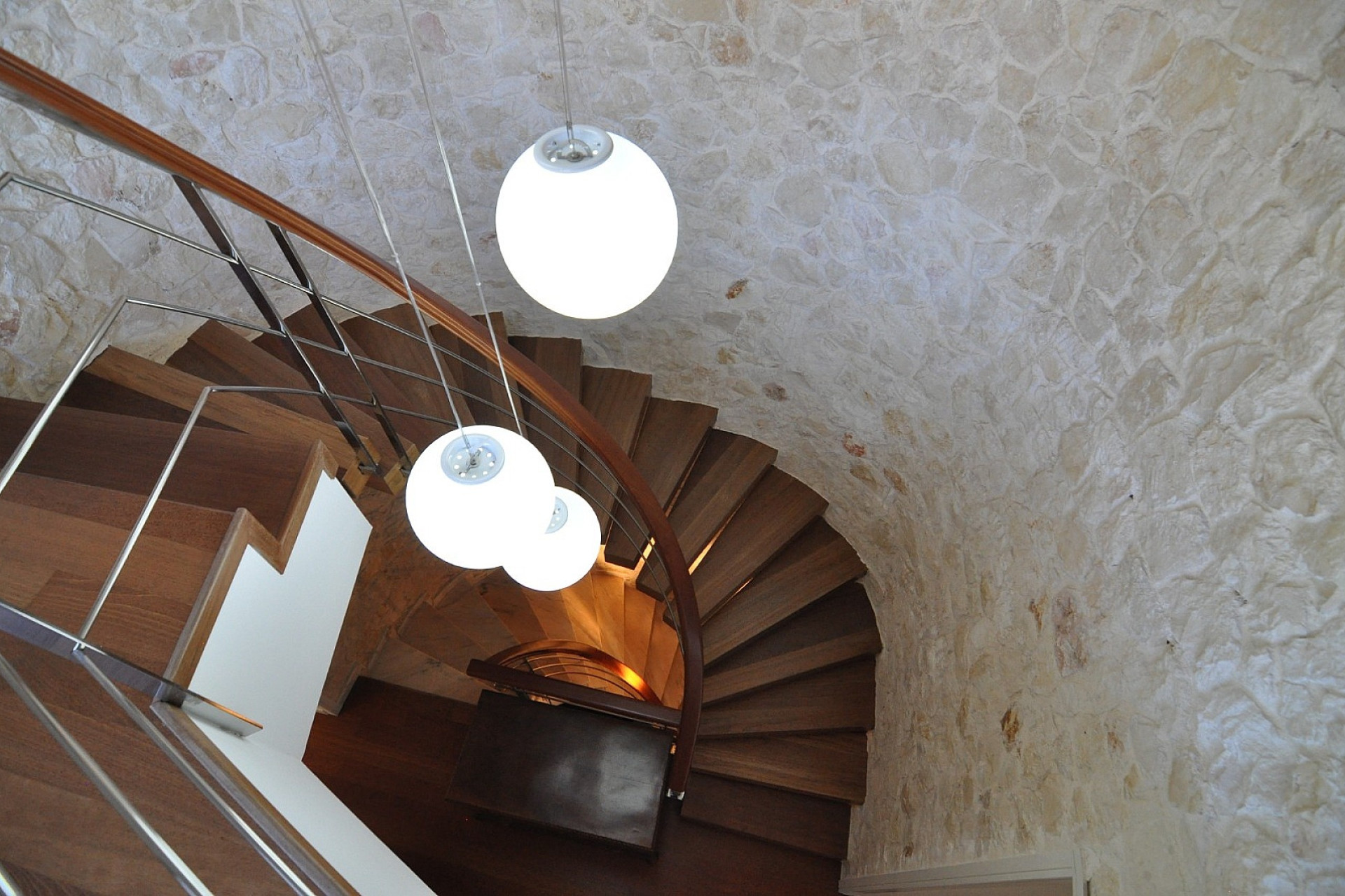 Resale - Villa -
Villena