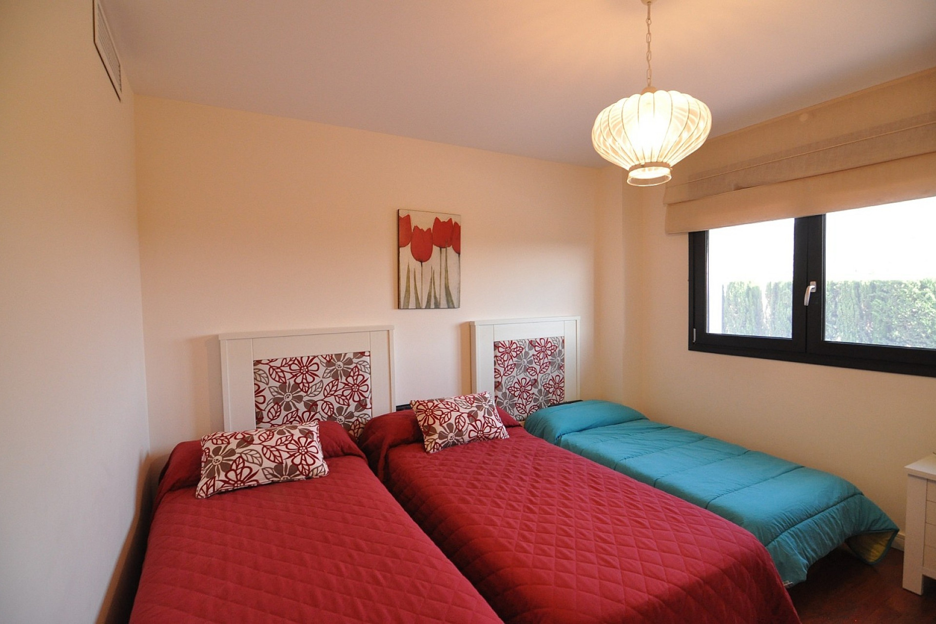 Resale - Villa -
Villena