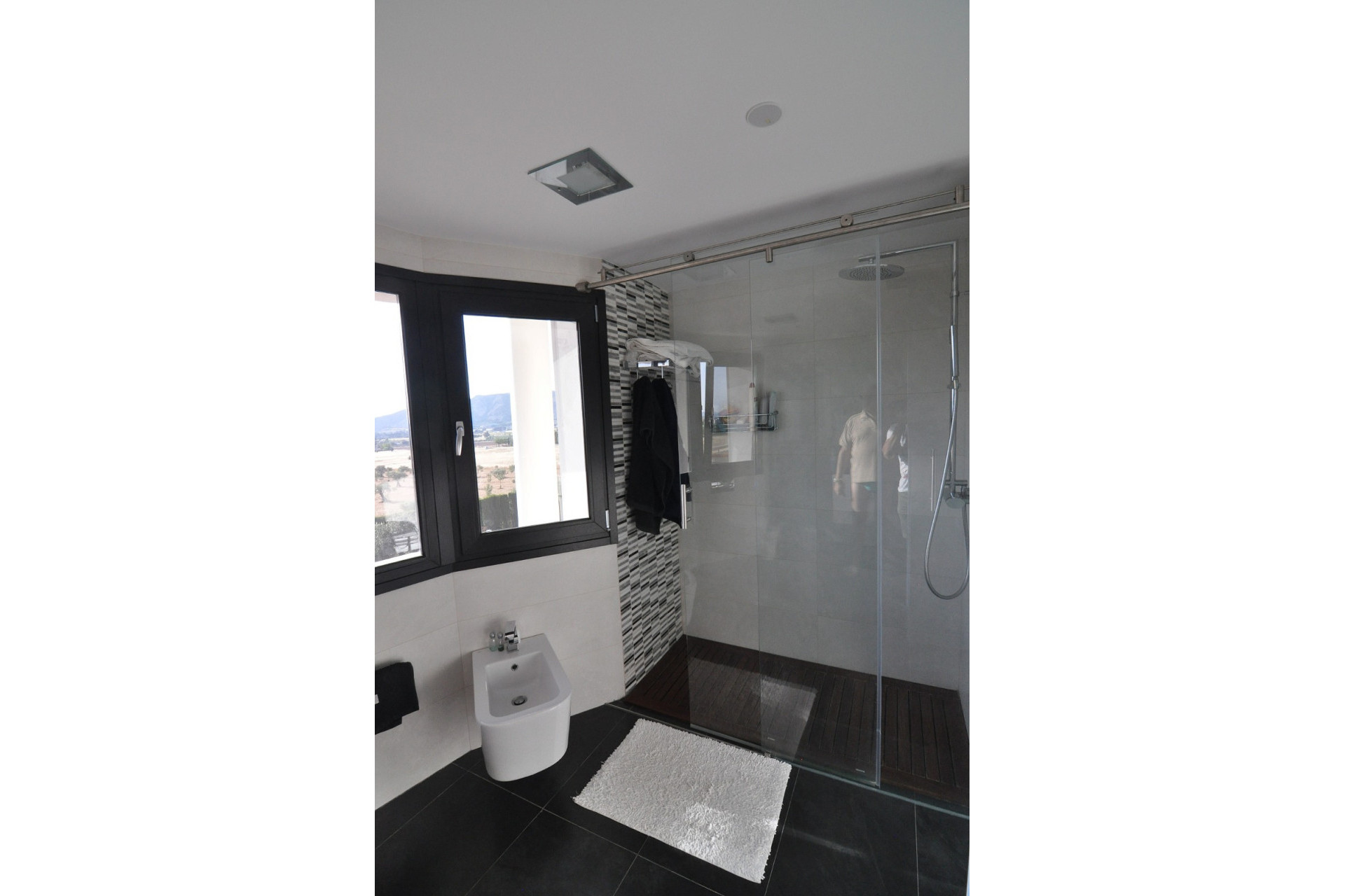 Resale - Villa -
Villena