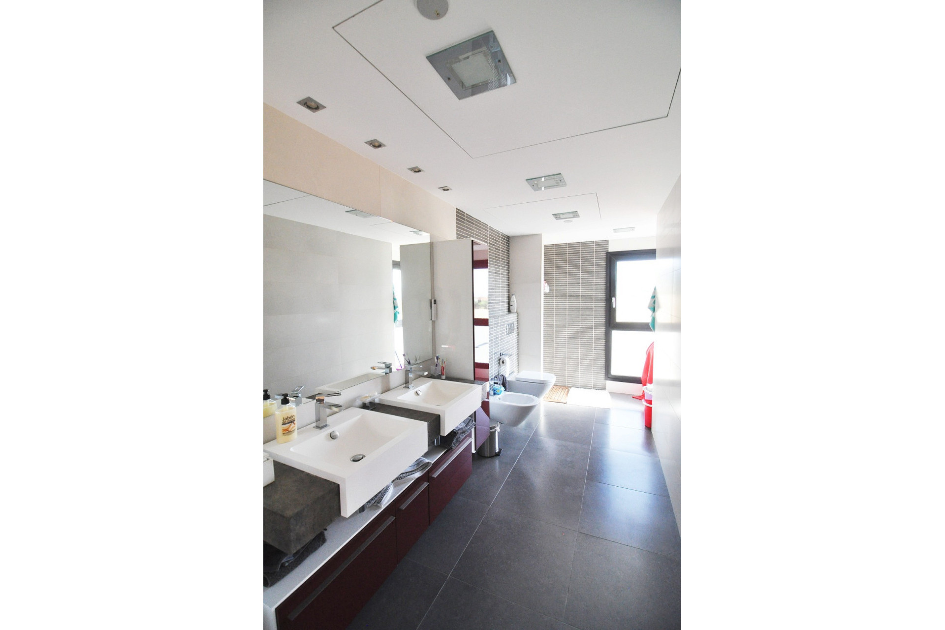 Resale - Villa -
Villena