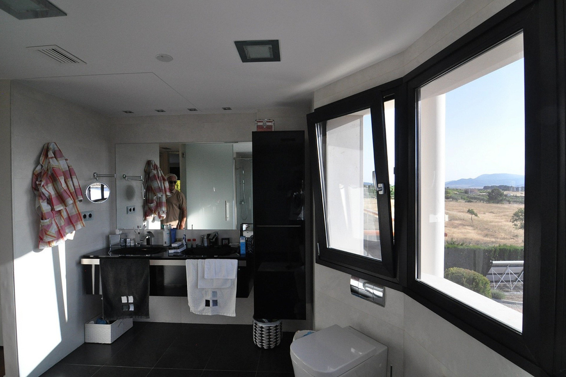 Resale - Villa -
Villena