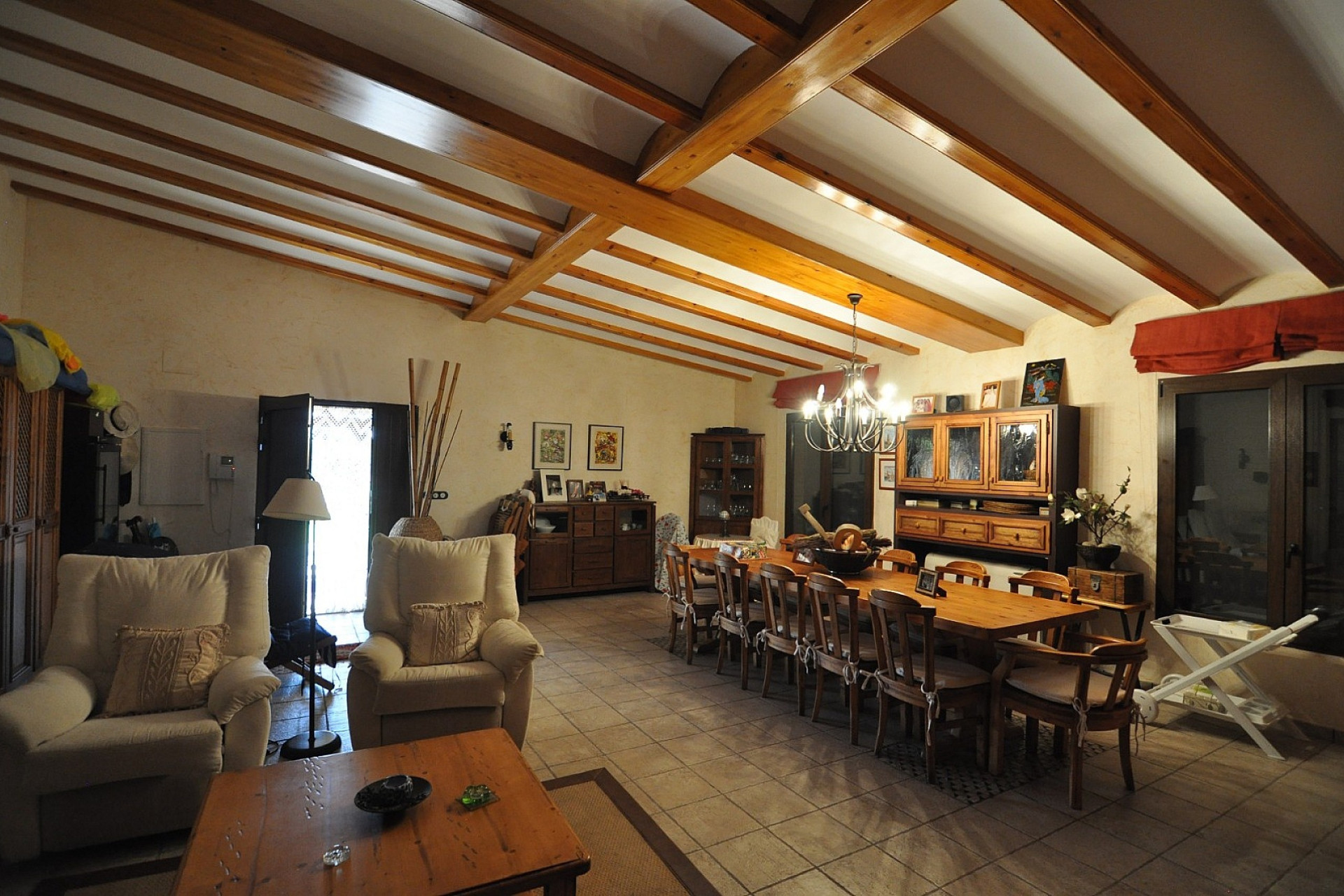 Resale - Villa -
Villena