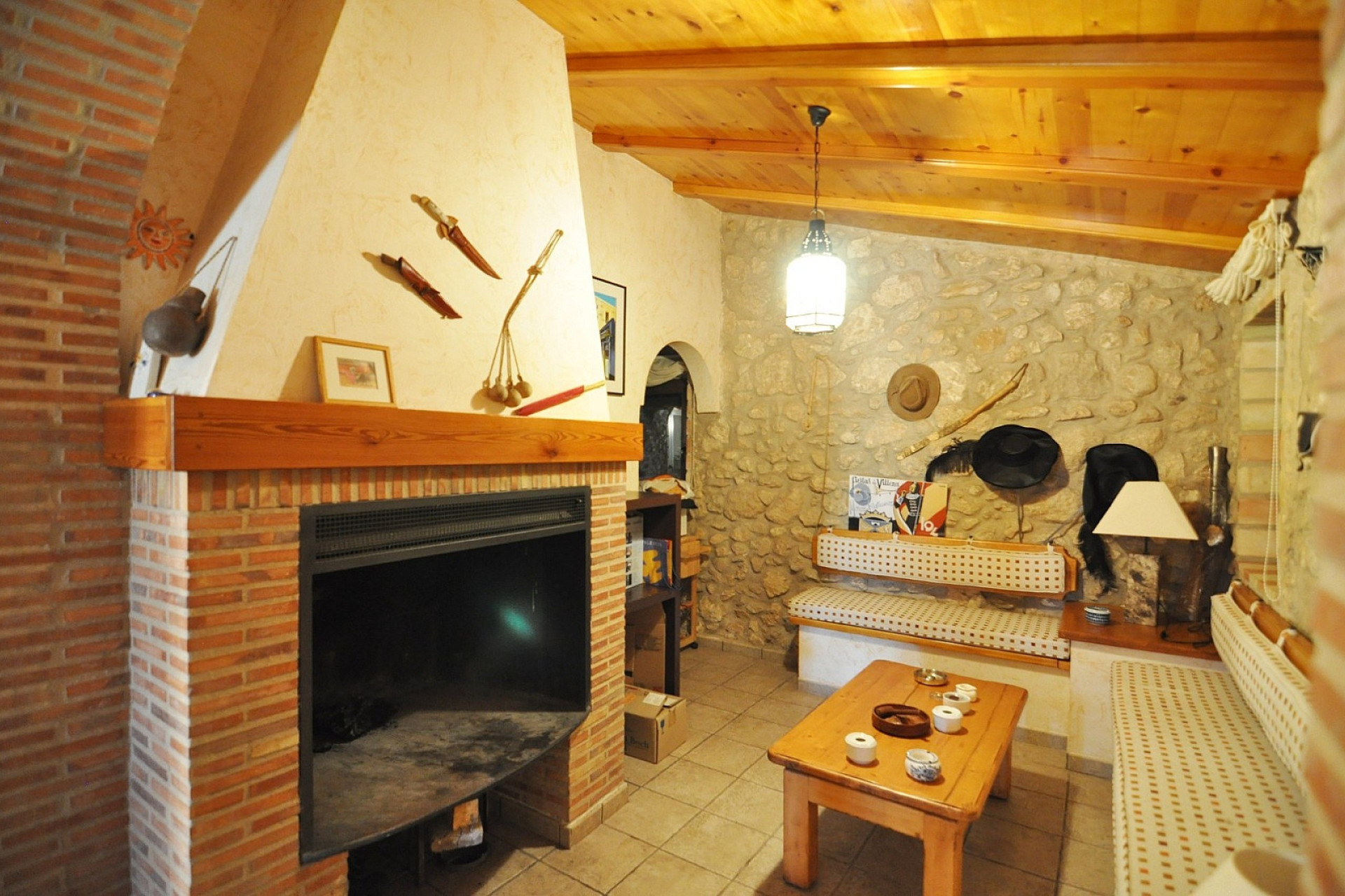 Resale - Villa -
Villena