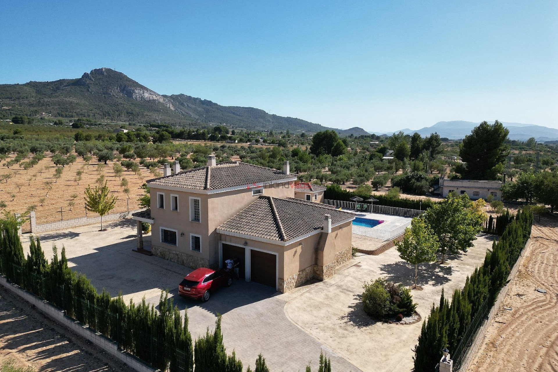 Resale - Villa -
Villena