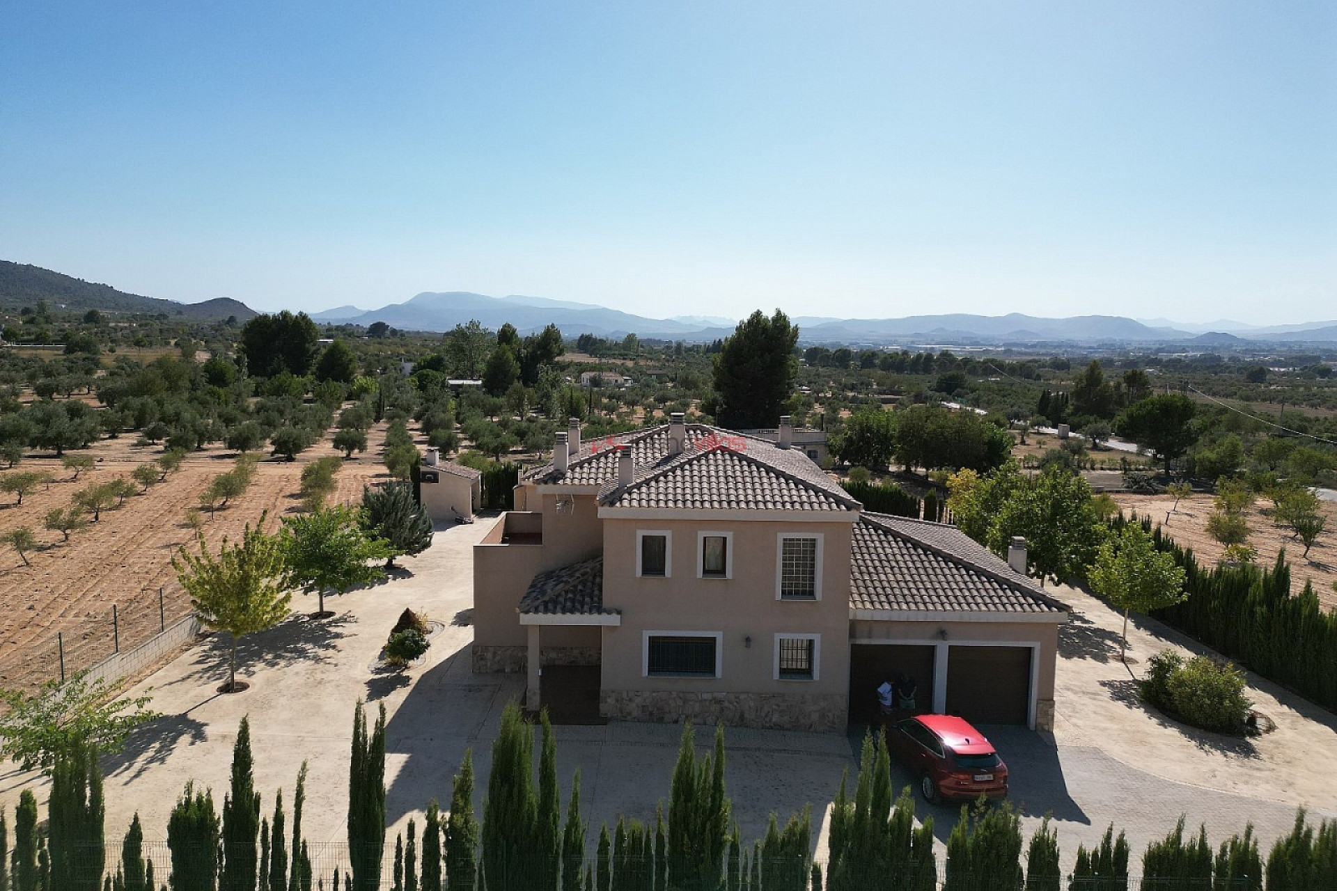 Resale - Villa -
Villena