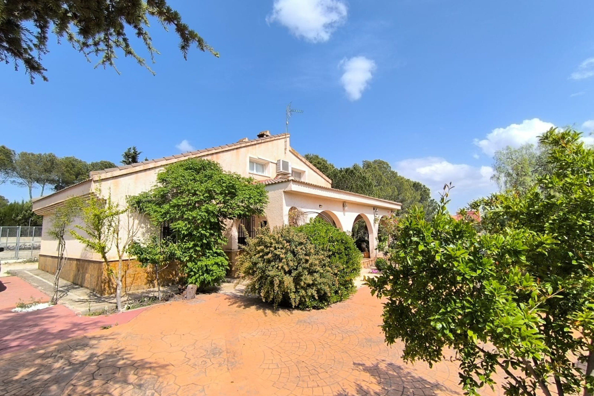 Resale - Villa -
Yecla - Inland