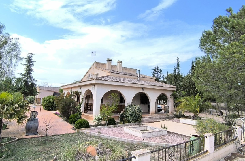 Resale - Villa -
Yecla - Inland