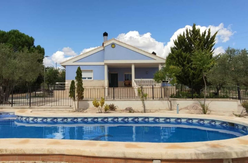 Resale - Villa -
Yecla