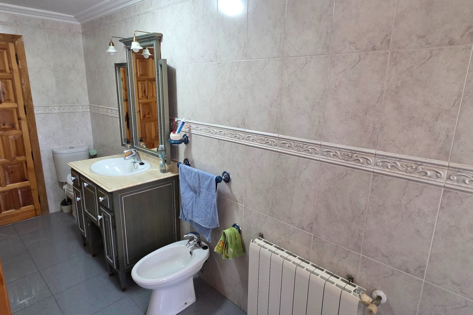 Resale - Villa -
Yecla