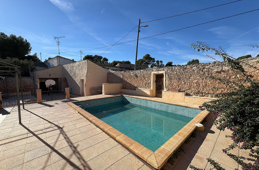 Resale - Village house -
Monovar