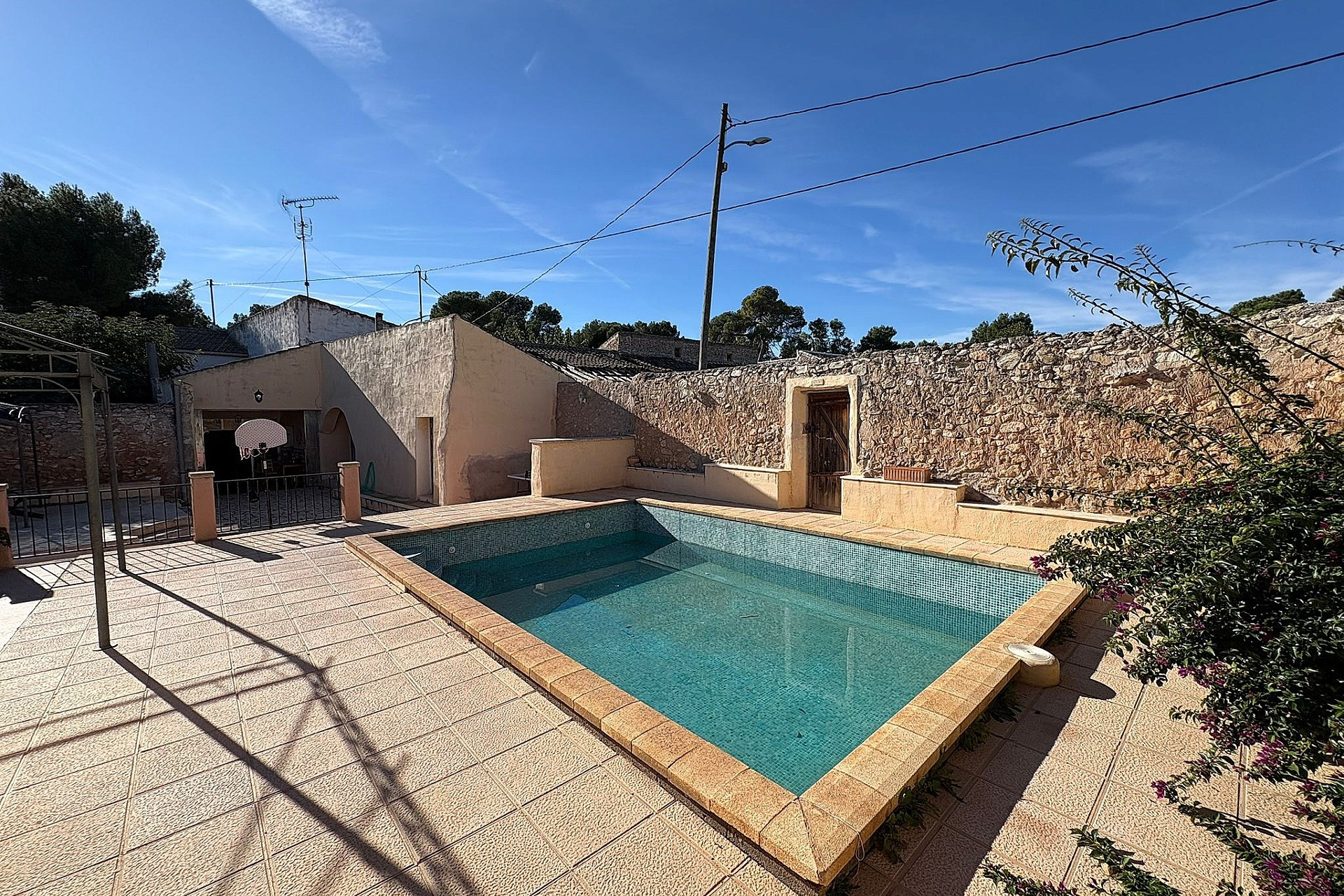 Resale - Village house -
Monovar