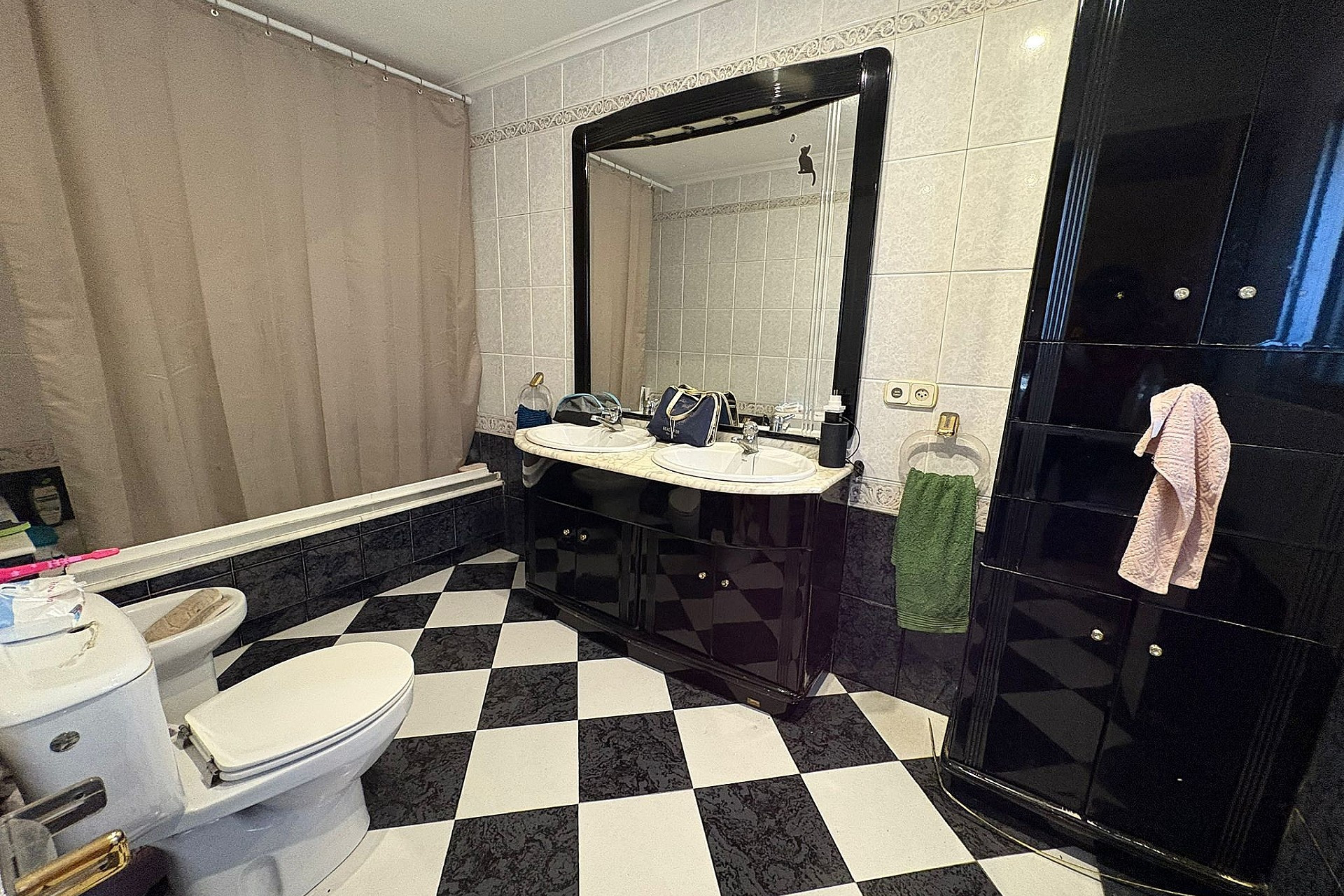 Resale - Village house -
Monovar