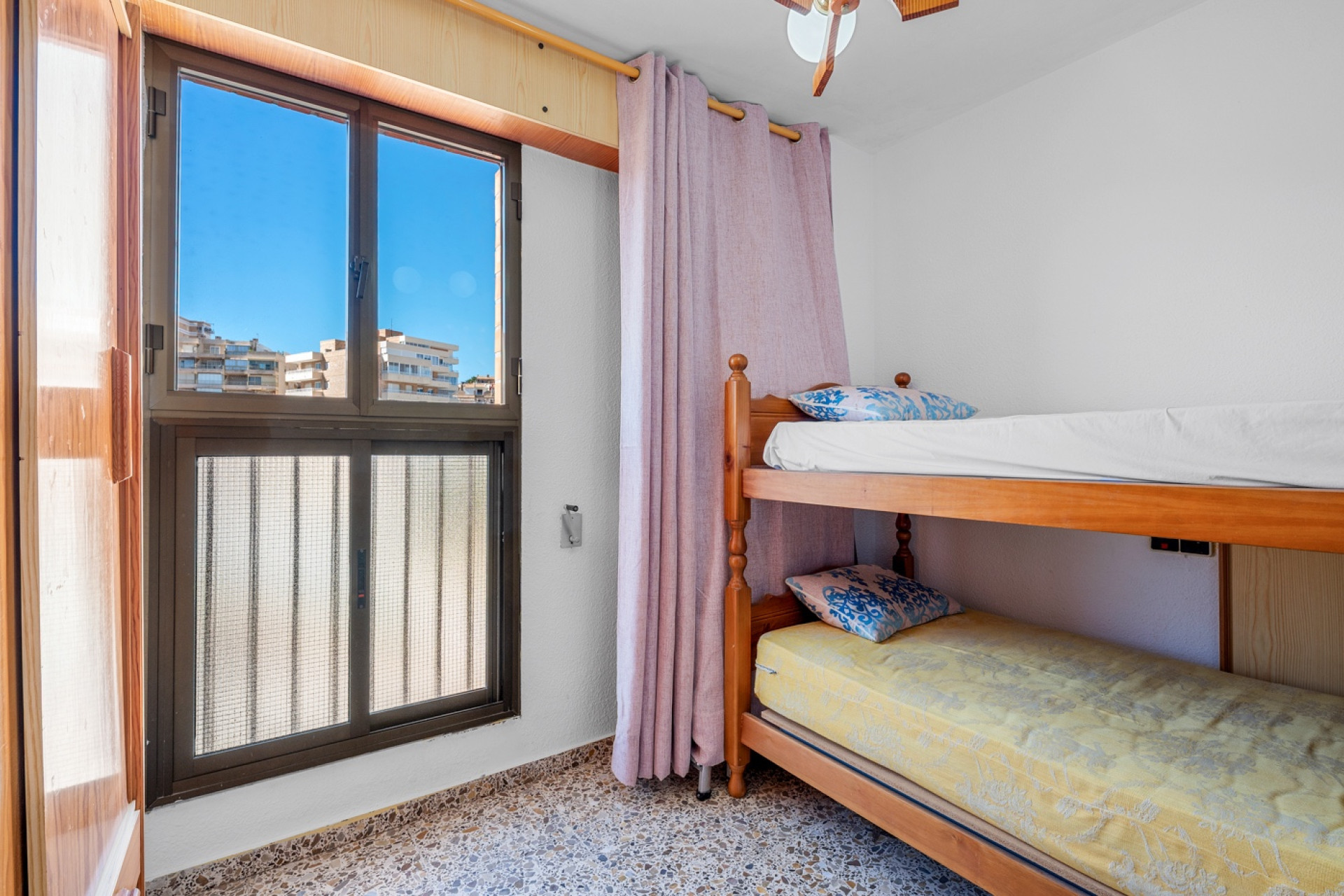 Revente - Appartement -
Arenales del Sol - Segunda linea playa