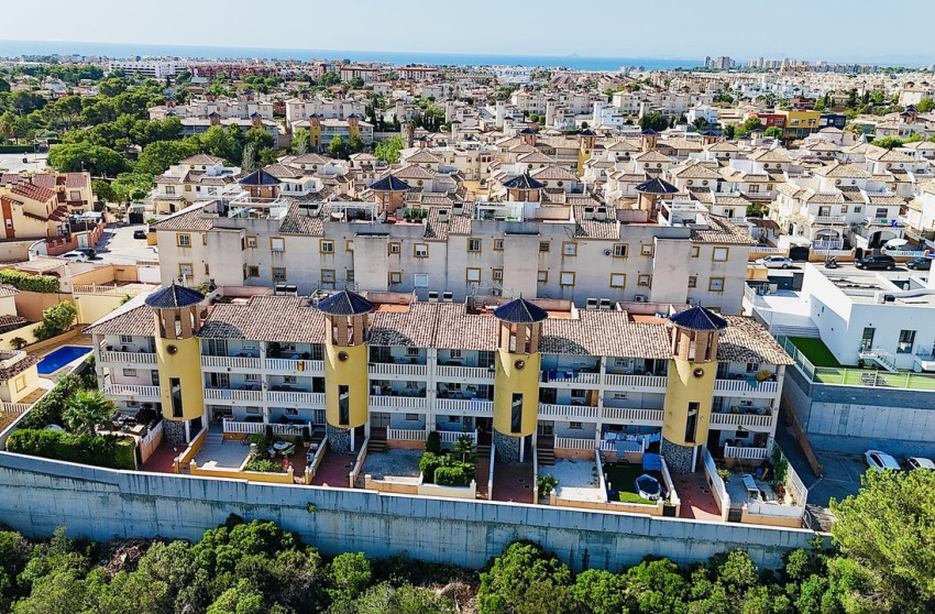 Revente - Appartement -
Cabo Roig