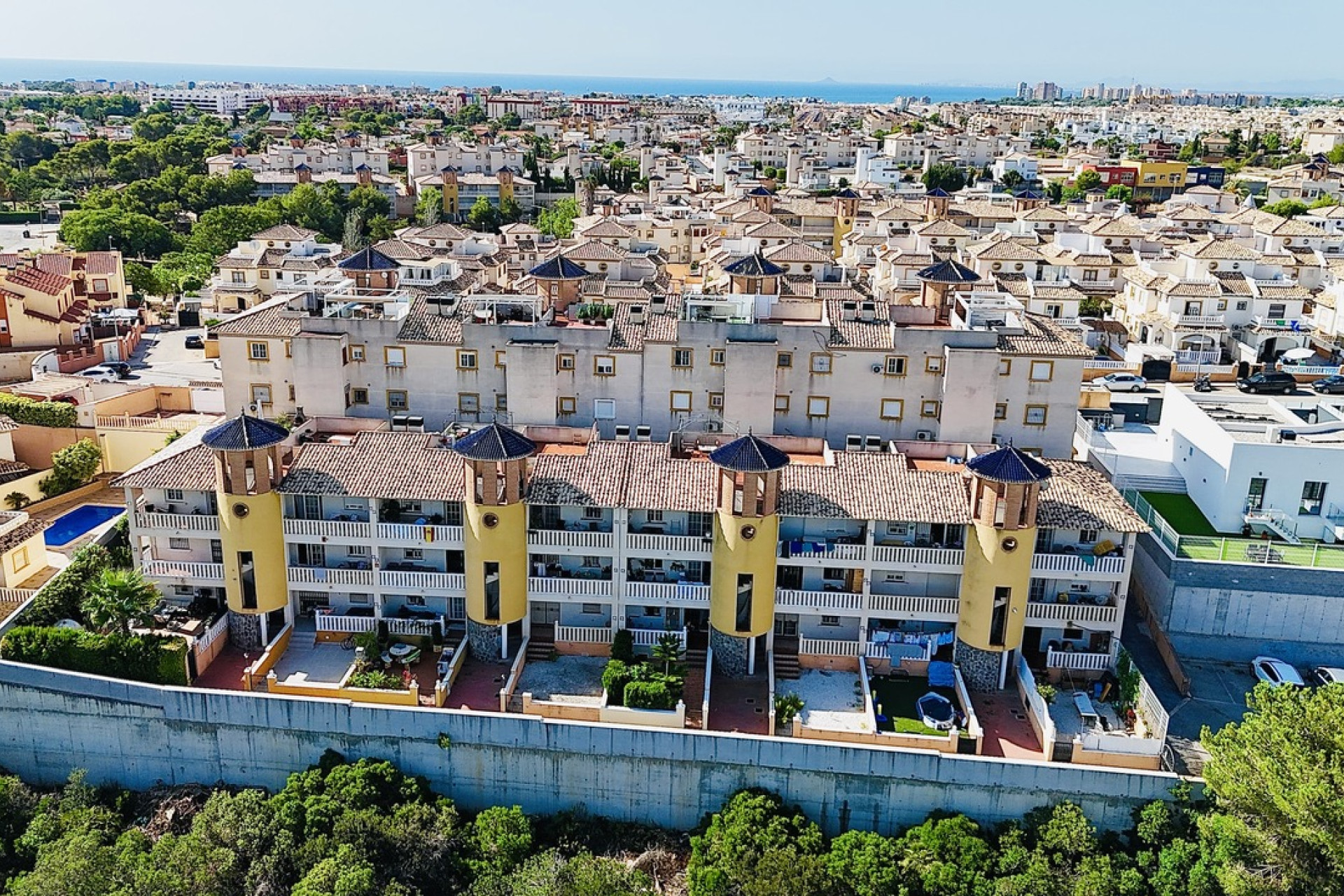 Revente - Appartement -
Cabo Roig