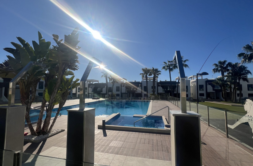 Revente - Appartement -
La Zenia