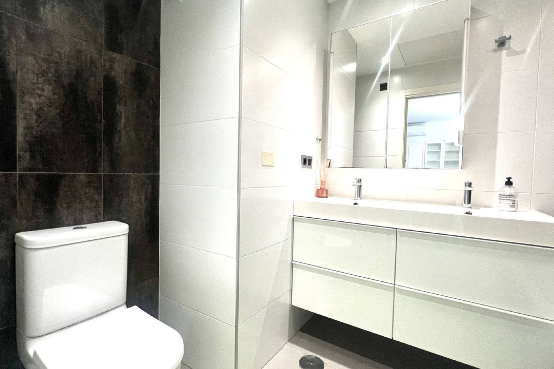 Revente - Appartement -
La Zenia