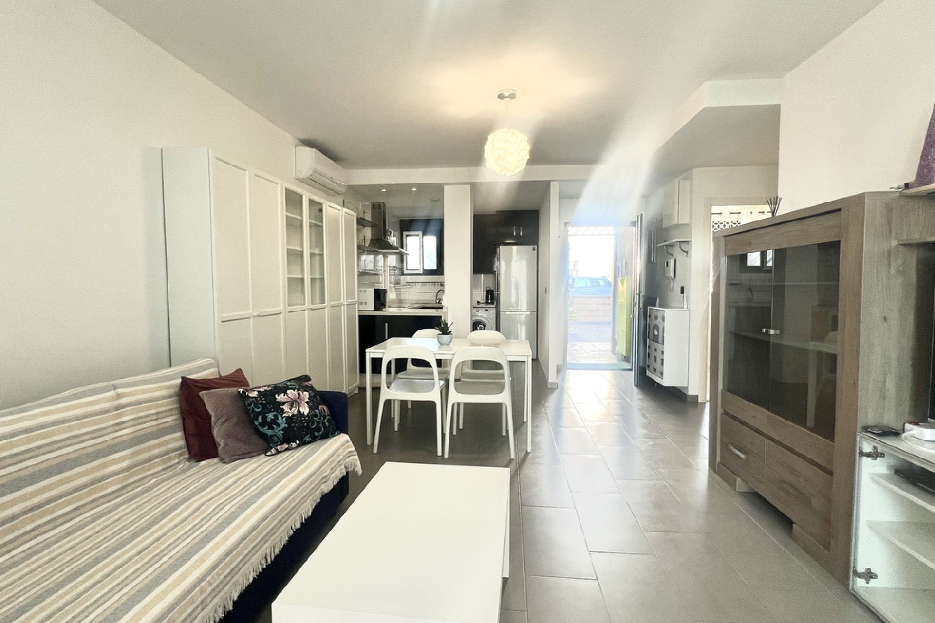 Revente - Appartement -
La Zenia