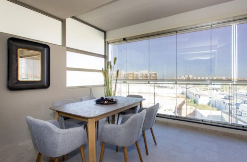 Revente - Appartement -
La Zenia