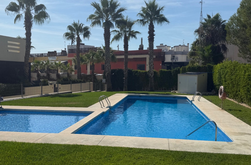Revente - Appartement -
Orihuela Costa - Villamartín
