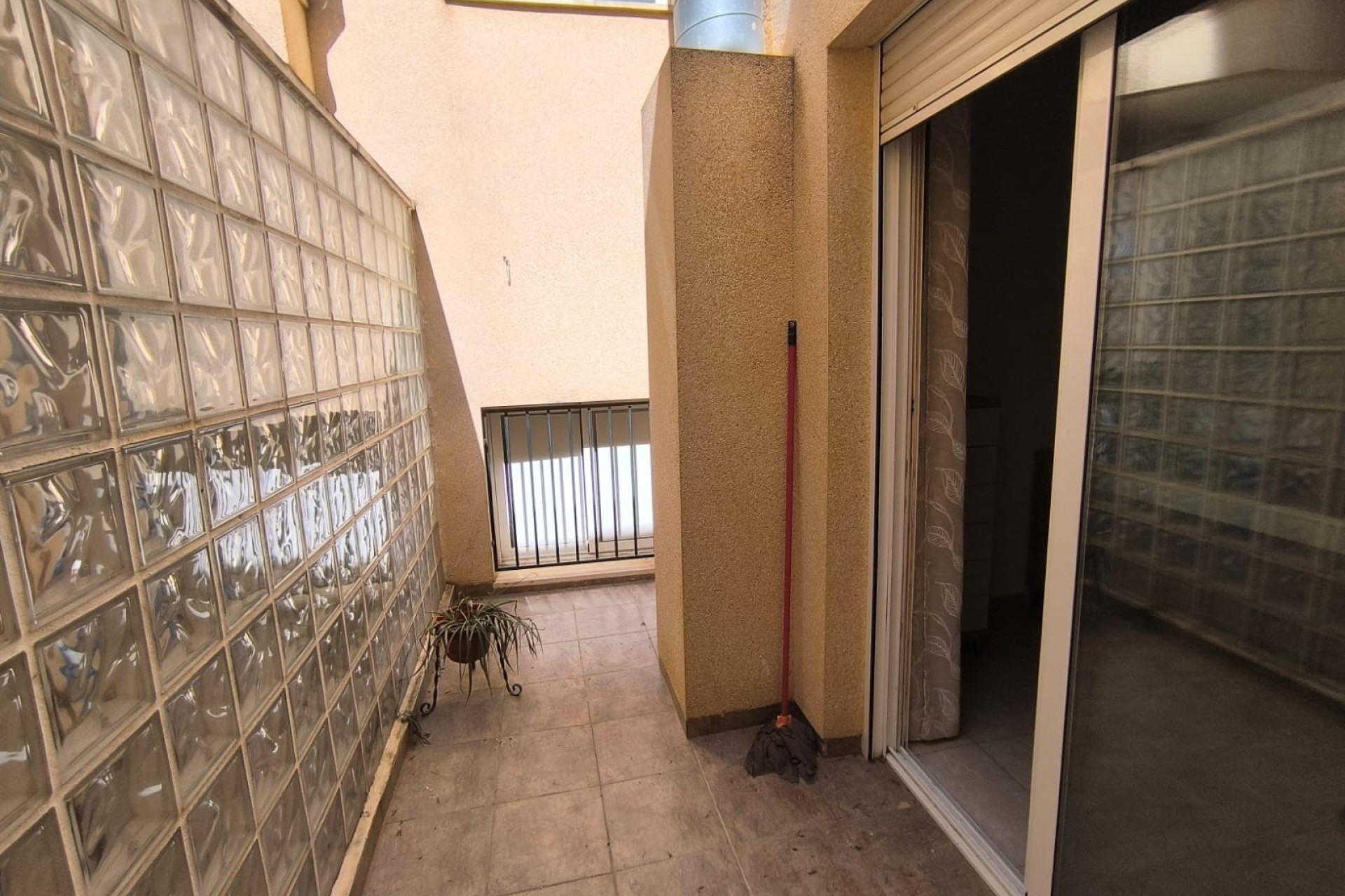 Revente - Appartement -
Pinoso - Inland