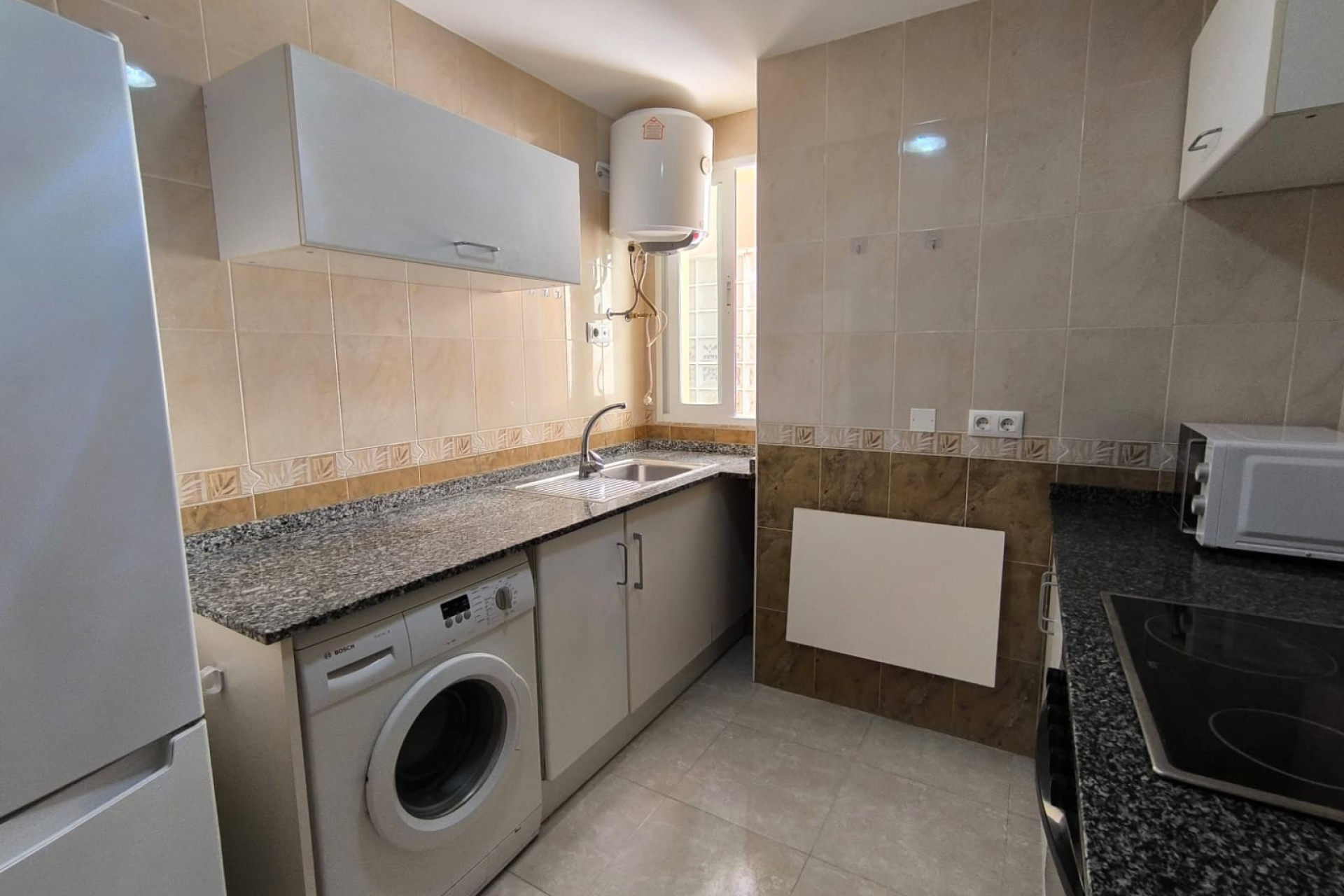 Revente - Appartement -
Pinoso - Inland