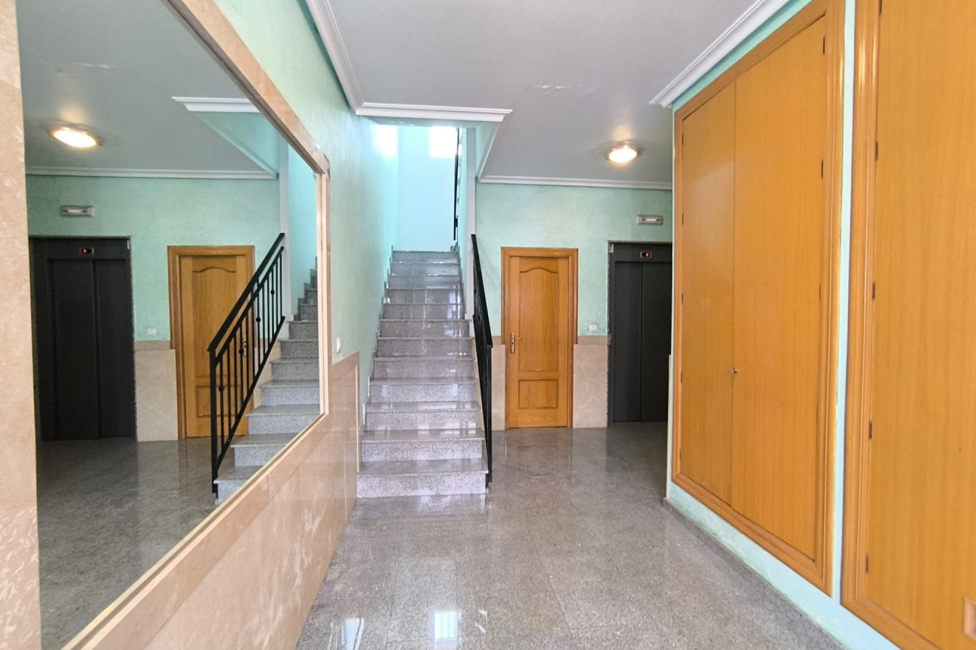Revente - Appartement -
Pinoso - Inland