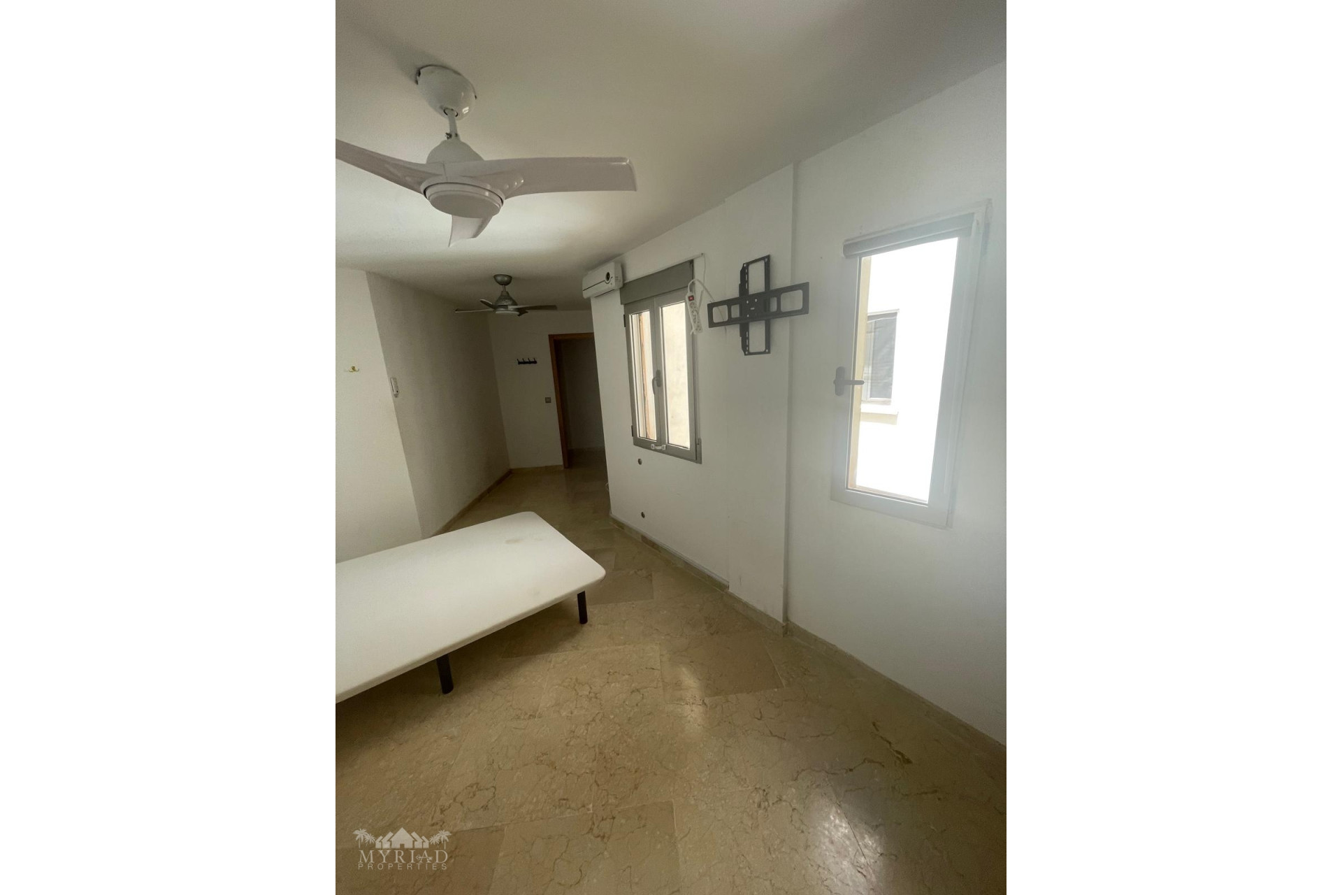 Revente - Appartement -
Pinoso - Pinoso Alicante
