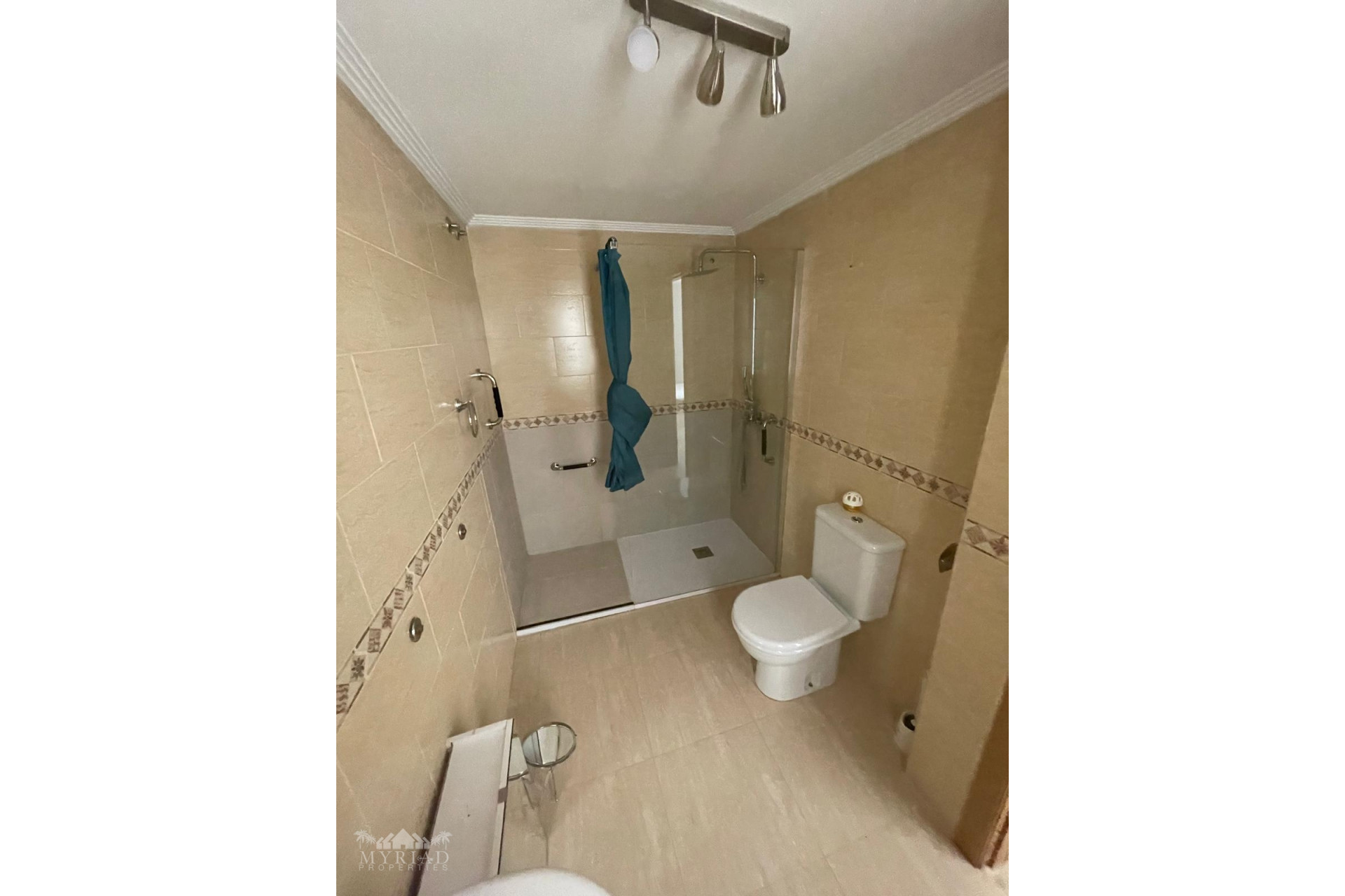 Revente - Appartement -
Pinoso - Pinoso Alicante