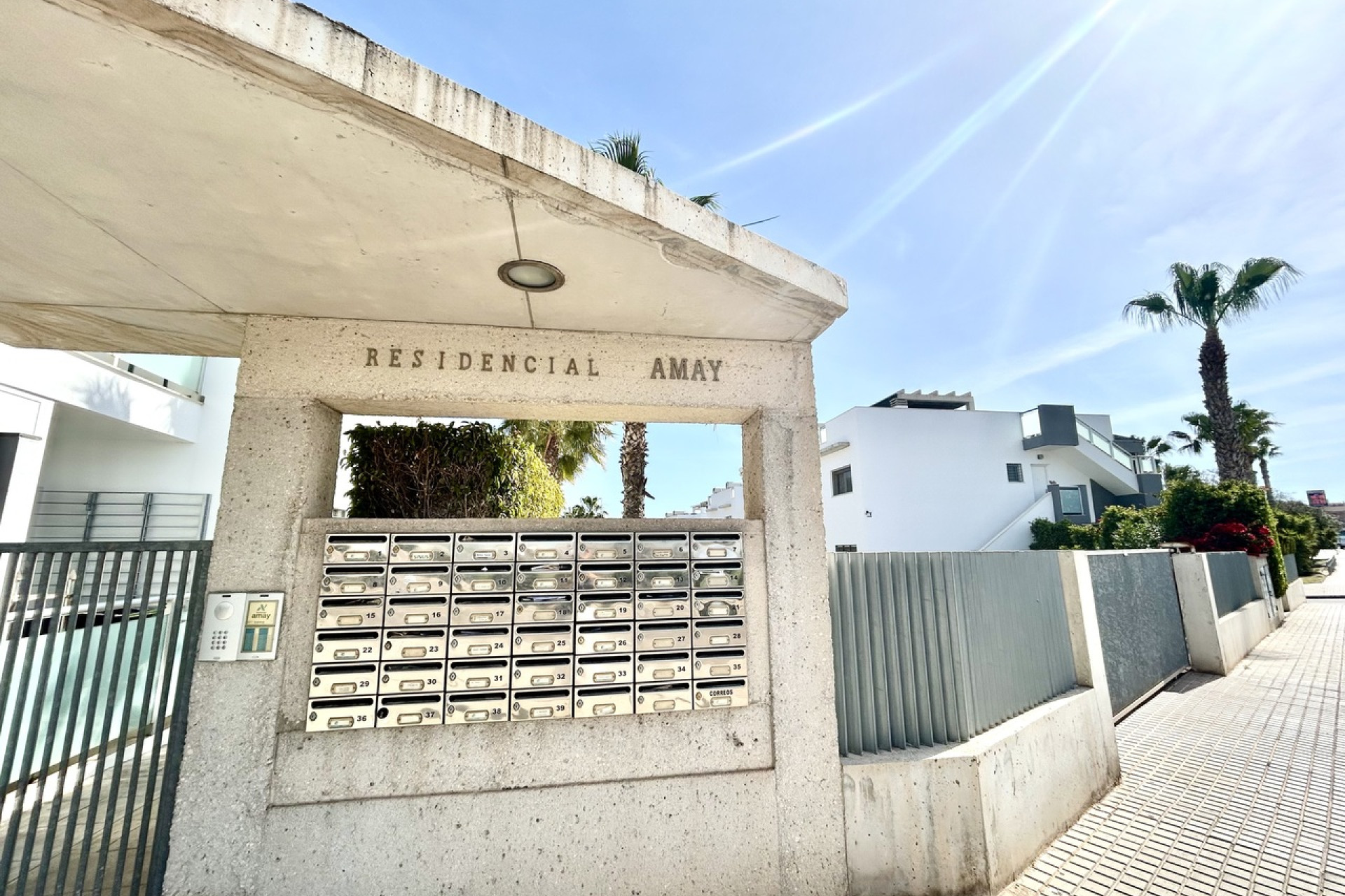 Revente - Appartement -
Punta Prima