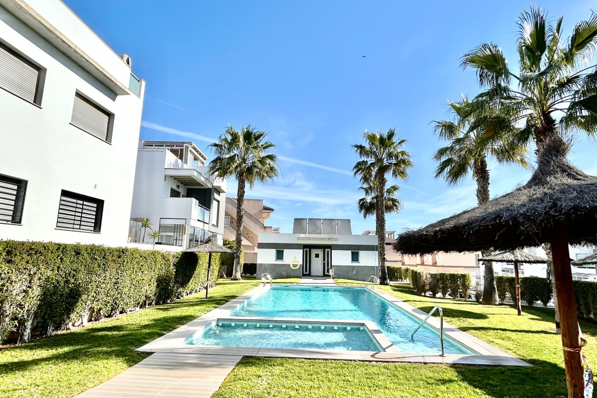 Revente - Appartement -
Punta Prima