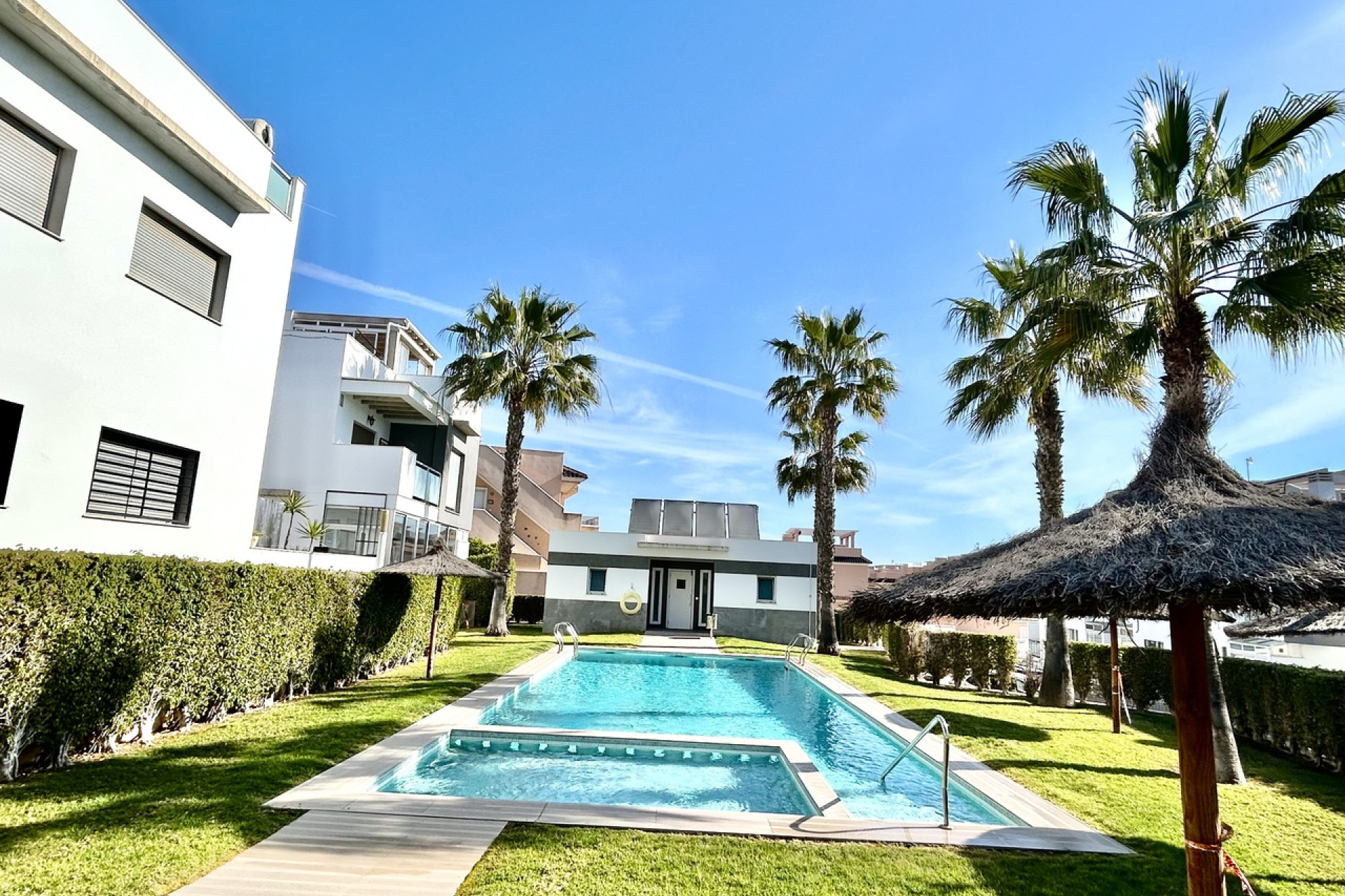 Revente - Appartement -
Punta Prima