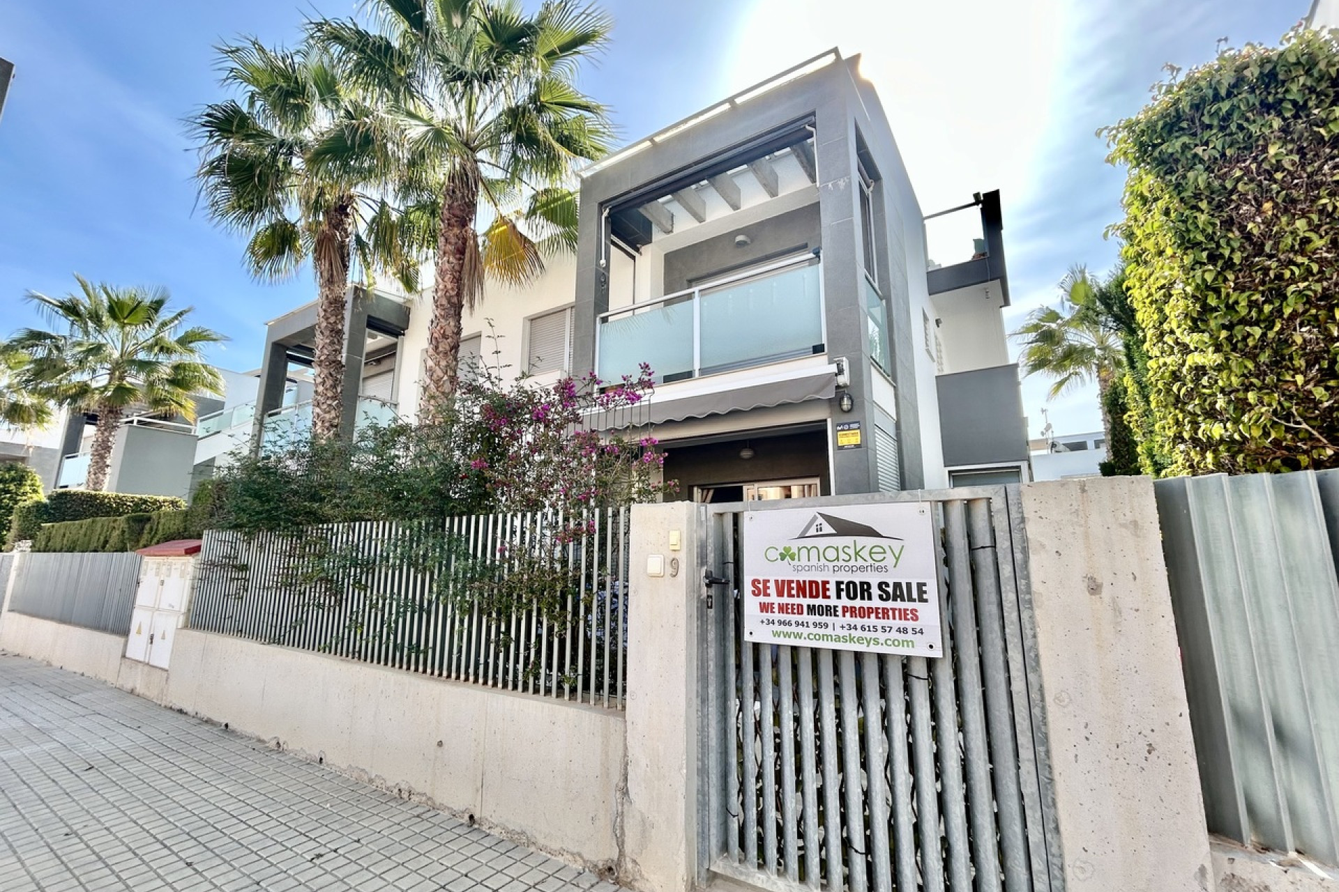 Revente - Appartement -
Punta Prima