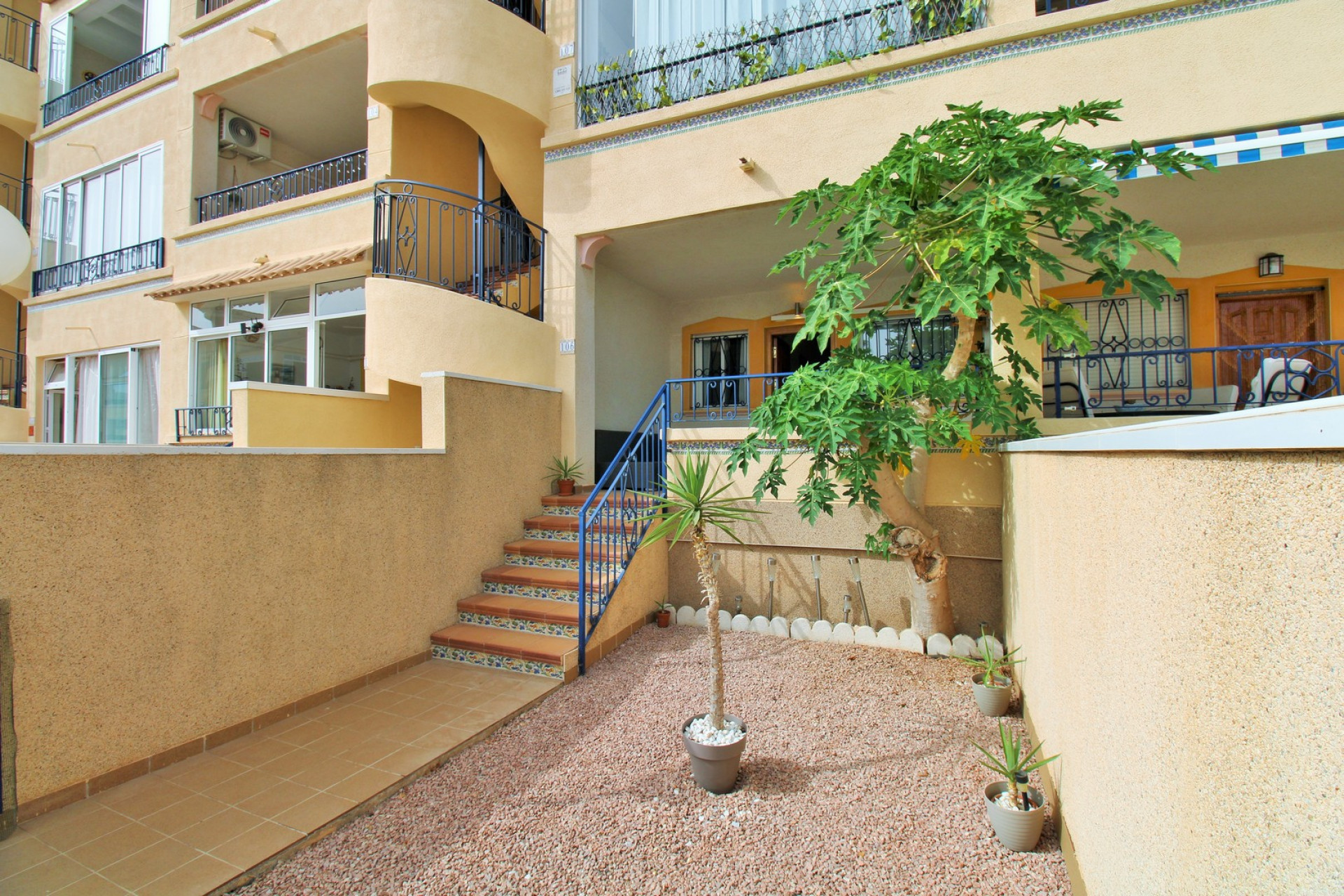 Revente - Appartement -
Punta Prima