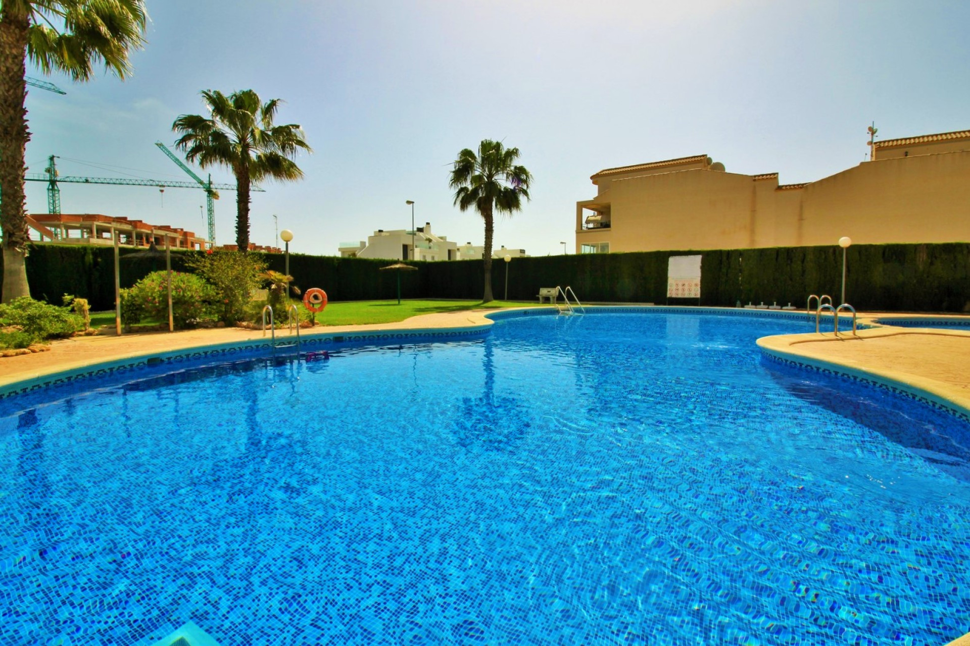 Revente - Appartement -
Punta Prima